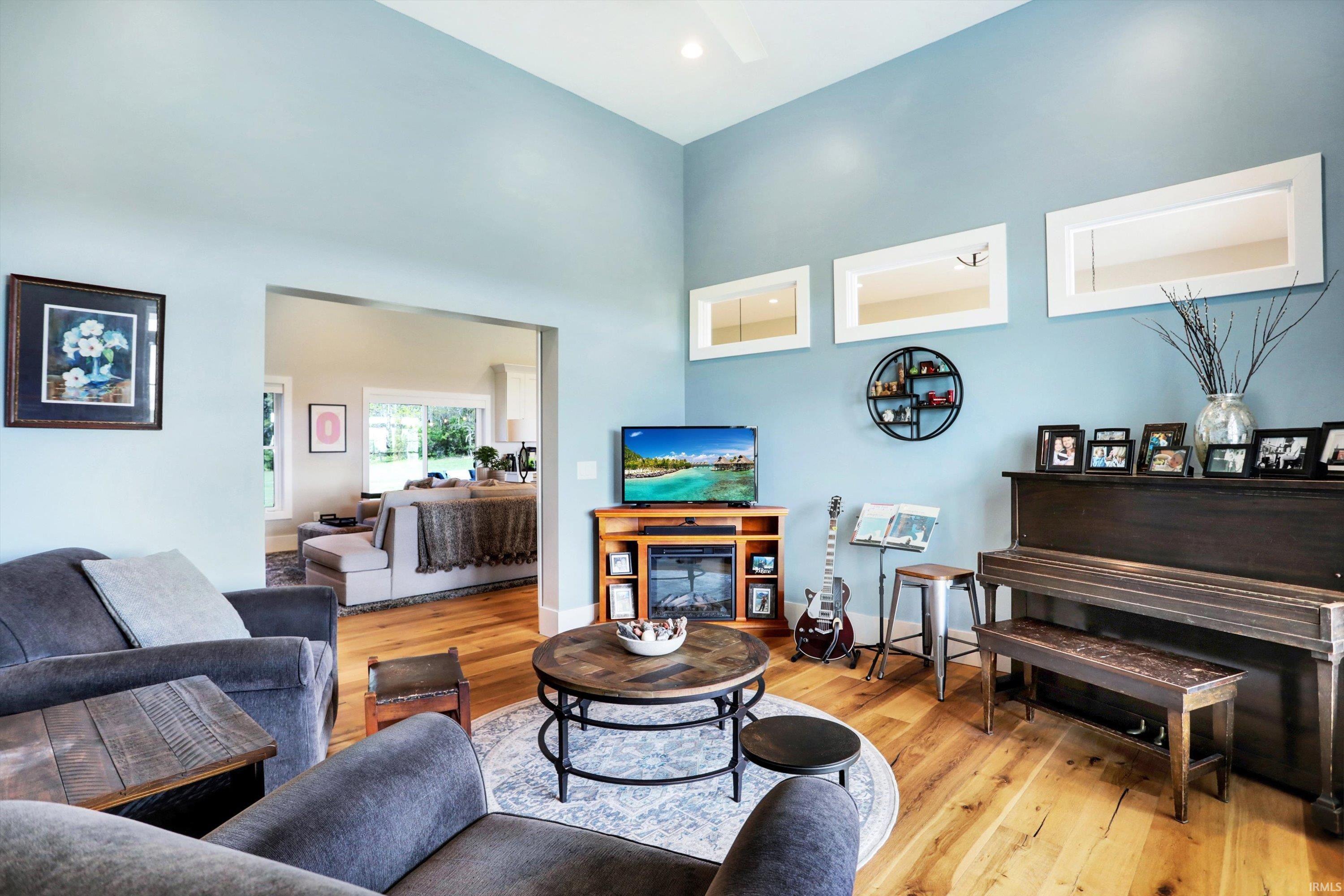 Bloomington, Indiana, 47404, United States, 3 Bedrooms Bedrooms, ,3 BathroomsBathrooms,Residential,Active,2010182