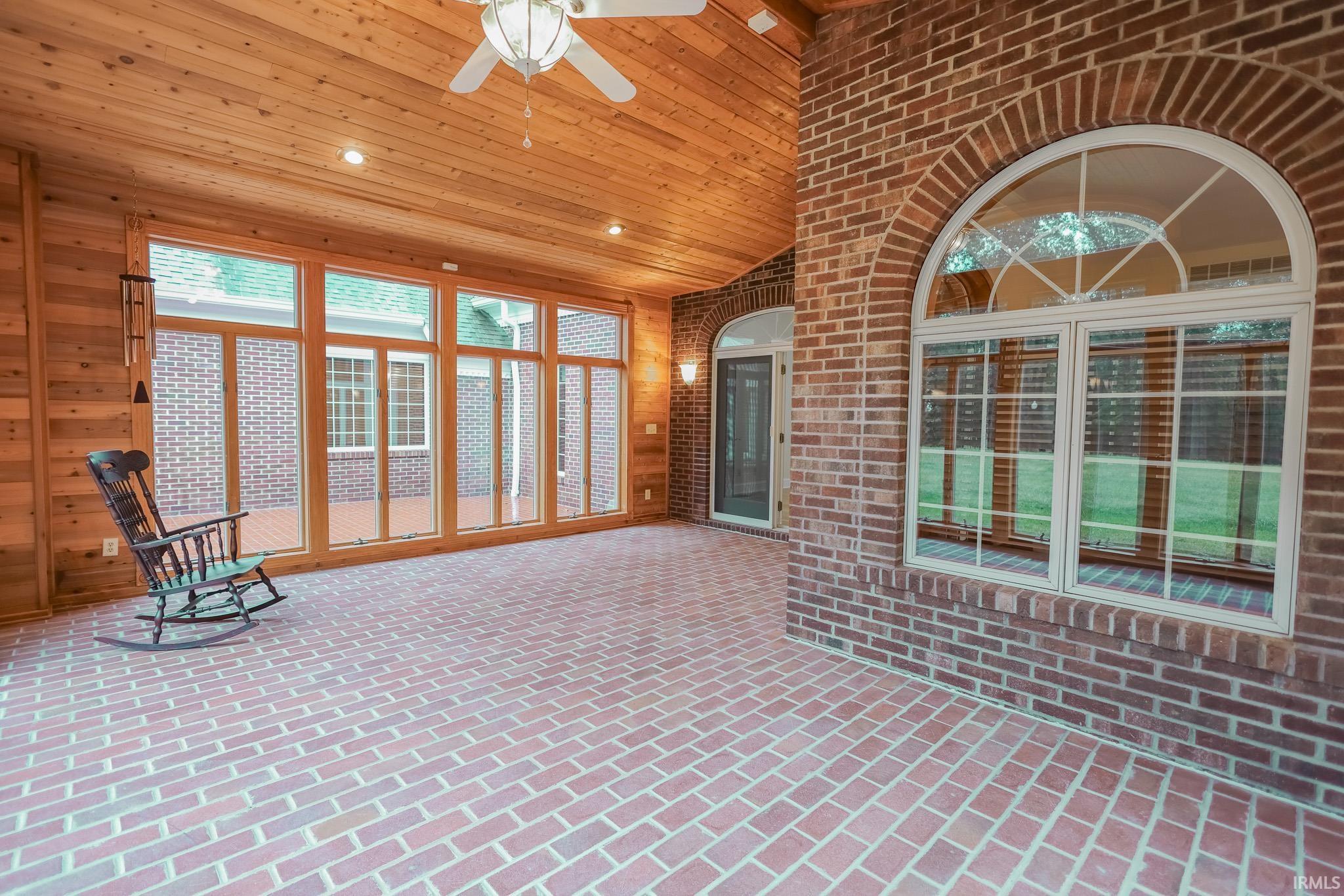 Bedford, Indiana, 47421, United States, 7 Bedrooms Bedrooms, ,8 BathroomsBathrooms,Residential,Active,1953719