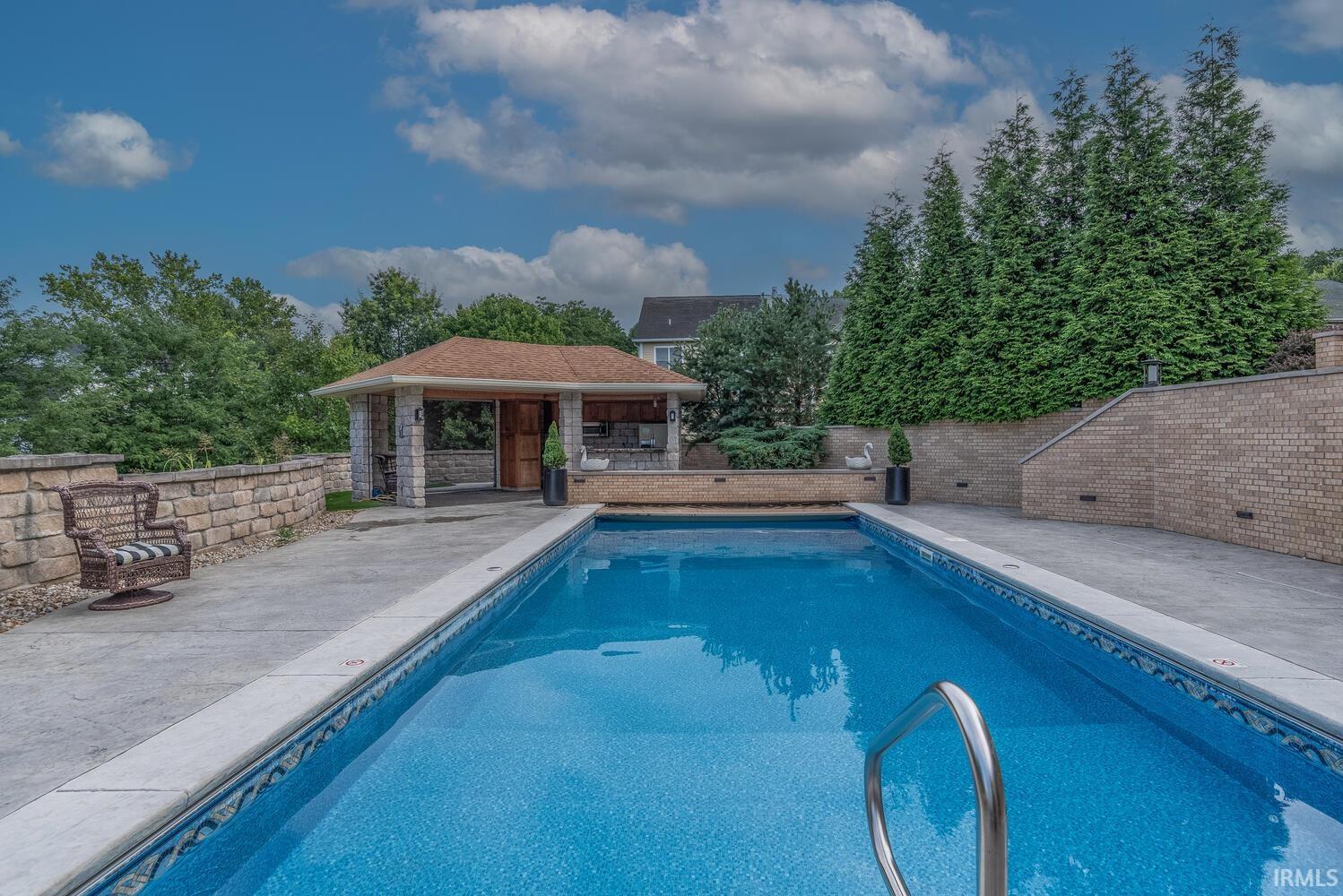 Bloomington, Indiana, 47401, United States, 6 Bedrooms Bedrooms, ,6 BathroomsBathrooms,Residential,Active,1892630