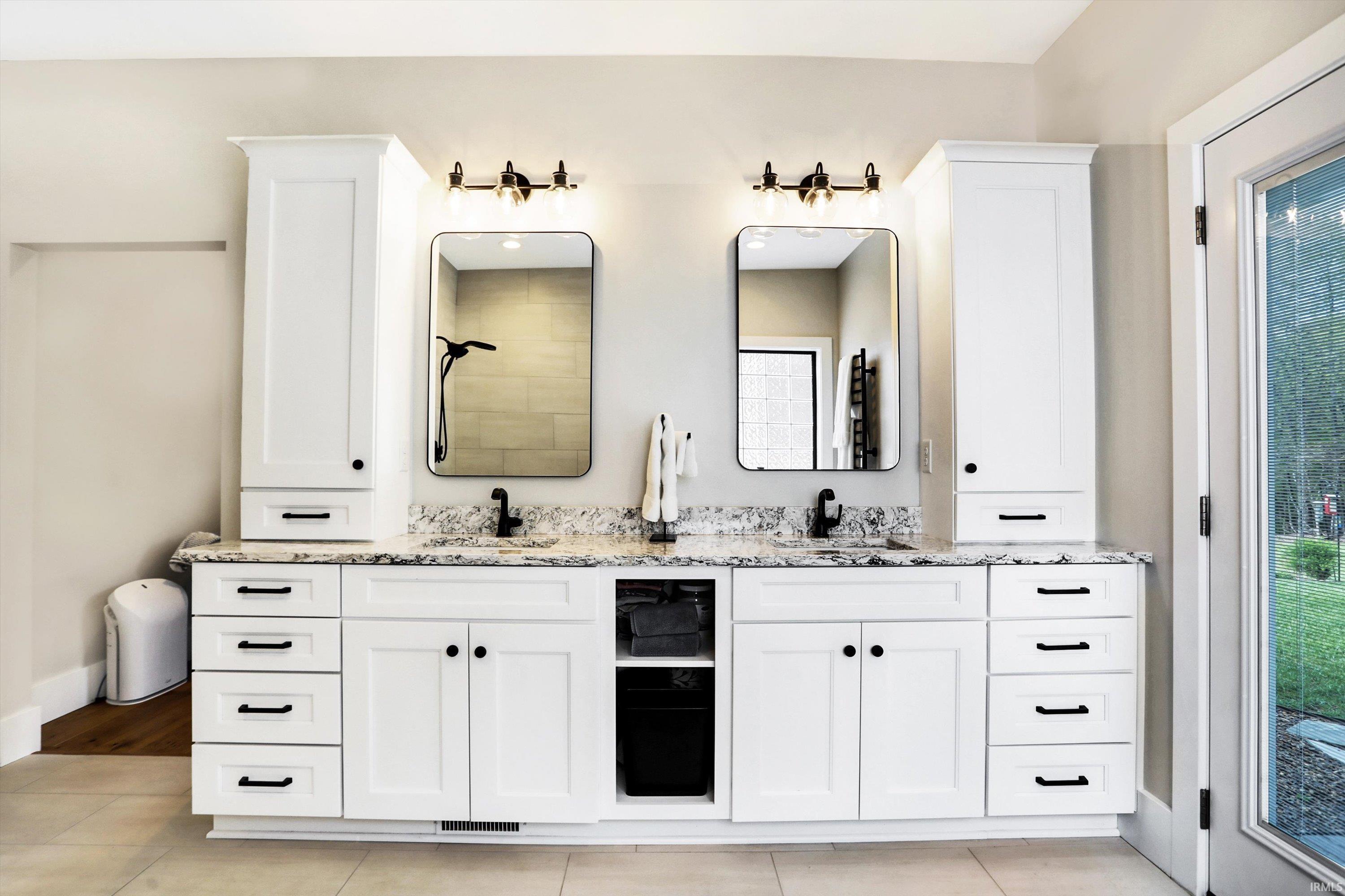 Bloomington, Indiana, 47404, United States, 3 Bedrooms Bedrooms, ,3 BathroomsBathrooms,Residential,Active,2010182