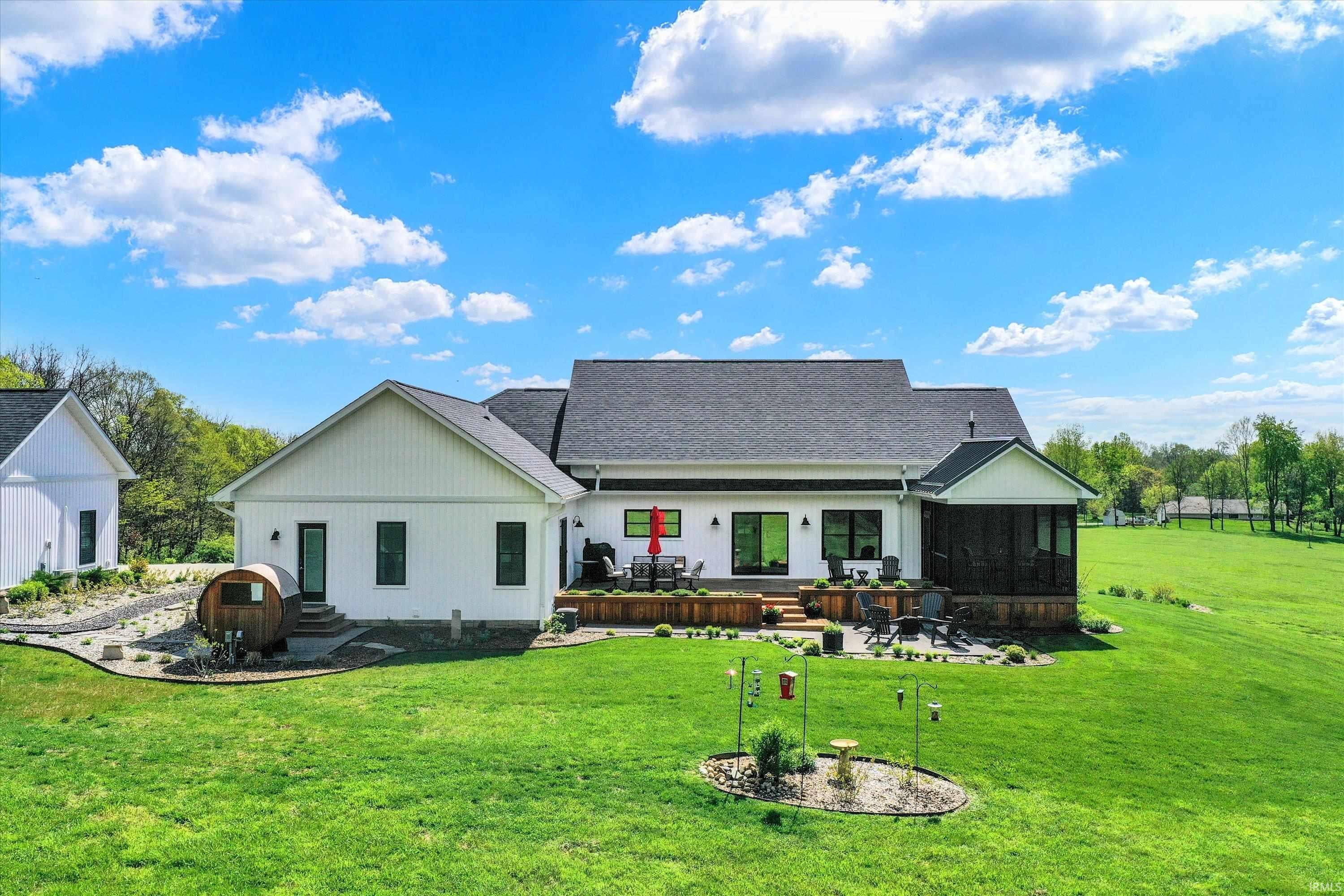 Bloomington, Indiana, 47404, United States, 3 Bedrooms Bedrooms, ,3 BathroomsBathrooms,Residential,Active,2010182