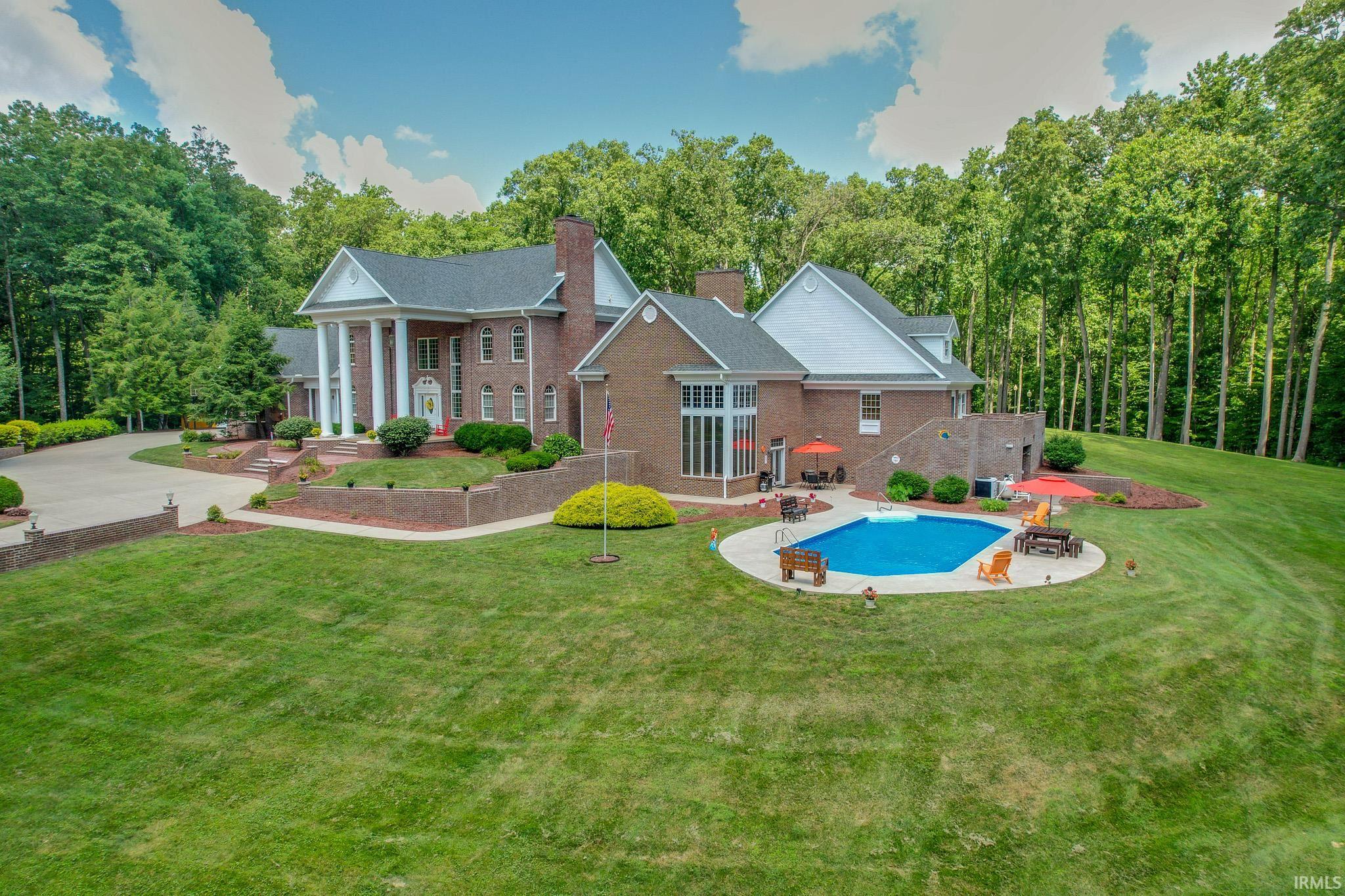 Bedford, Indiana, 47421, United States, 7 Bedrooms Bedrooms, ,8 BathroomsBathrooms,Residential,Active,1953719