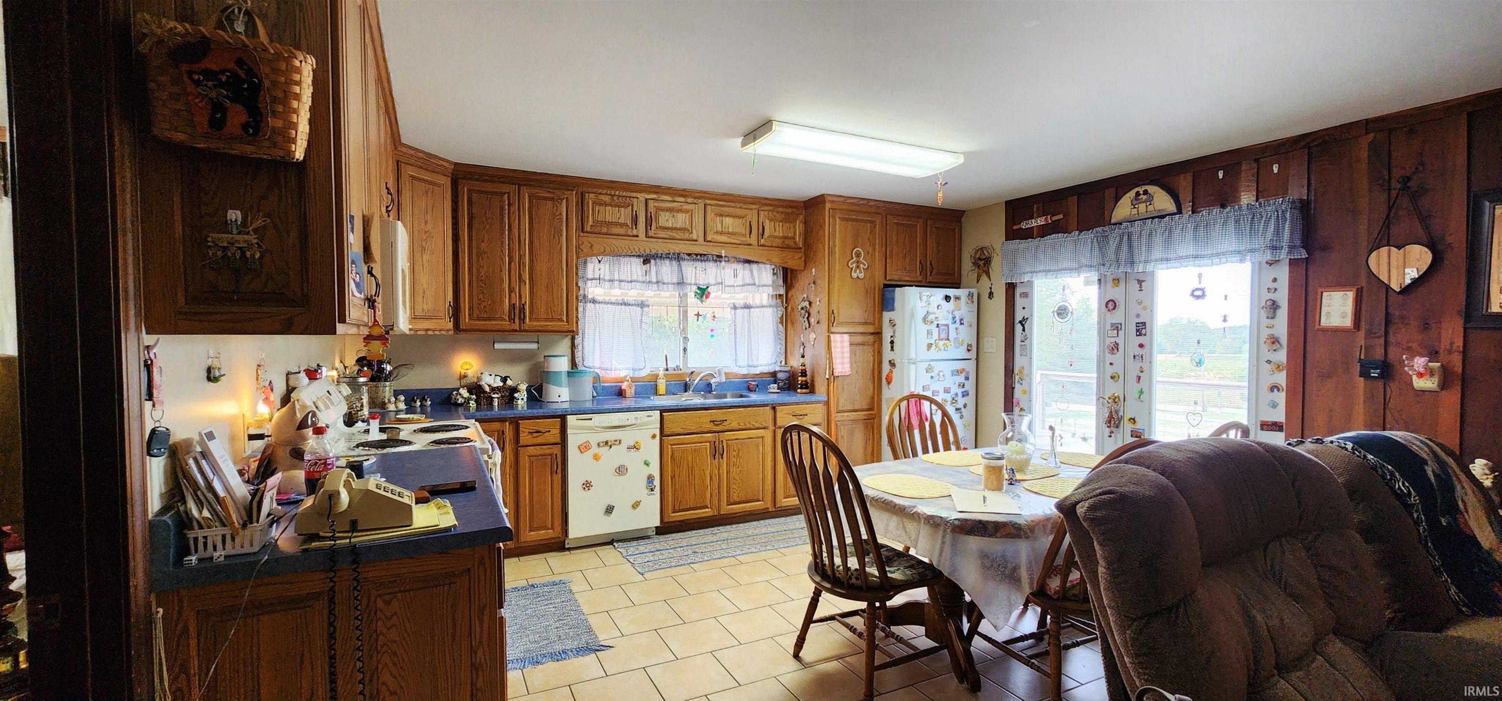 Washington, Indiana, 47501, United States, 2 Bedrooms Bedrooms, ,2 BathroomsBathrooms,Residential,Active,1952284