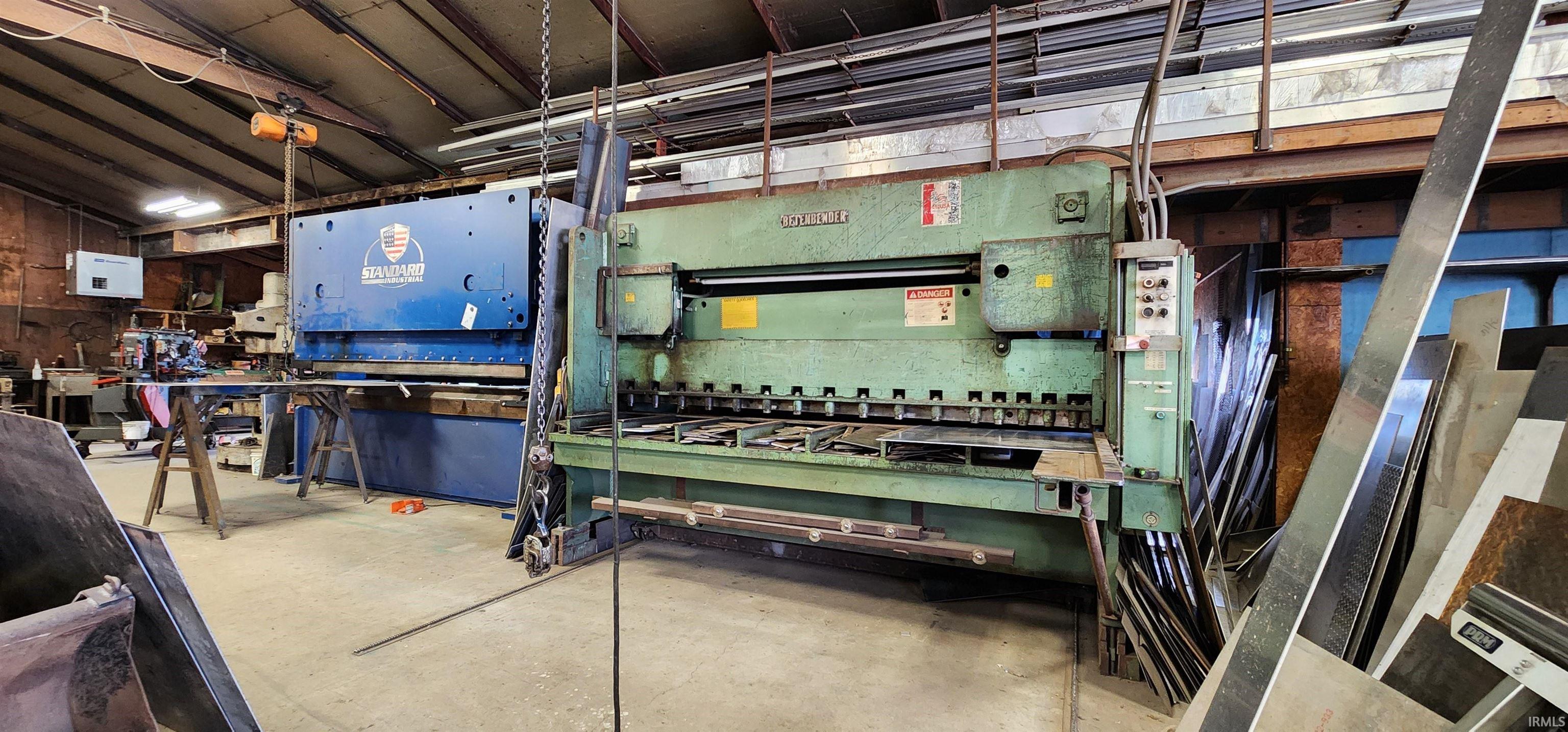 Washington, Indiana, 47501, United States, 2 Bedrooms Bedrooms, ,2 BathroomsBathrooms,Residential,Active,1952284