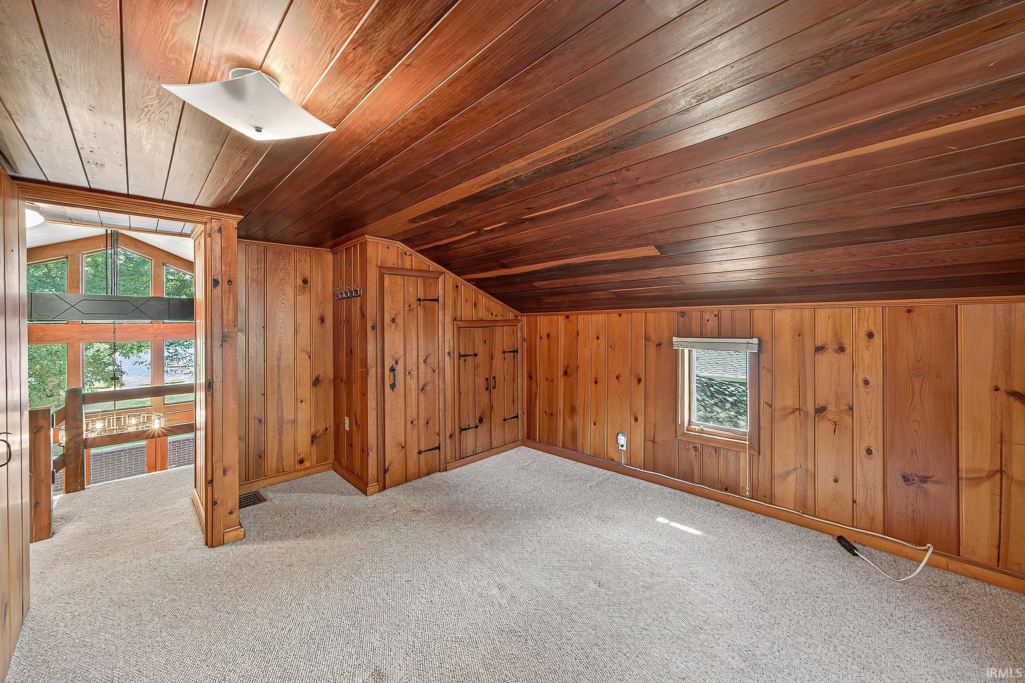 Leesburg, Indiana, 46538, United States, 3 Bedrooms Bedrooms, ,2 BathroomsBathrooms,Residential,Active,1965810