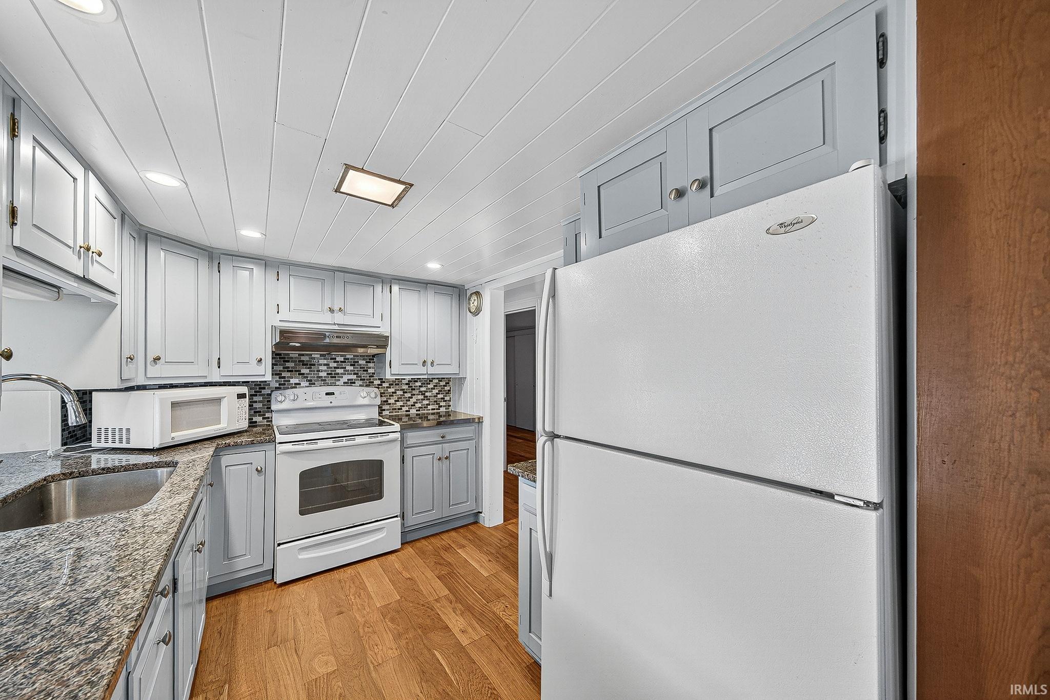 Leesburg, Indiana, 46538, United States, 3 Bedrooms Bedrooms, ,2 BathroomsBathrooms,Residential,Active,1965810