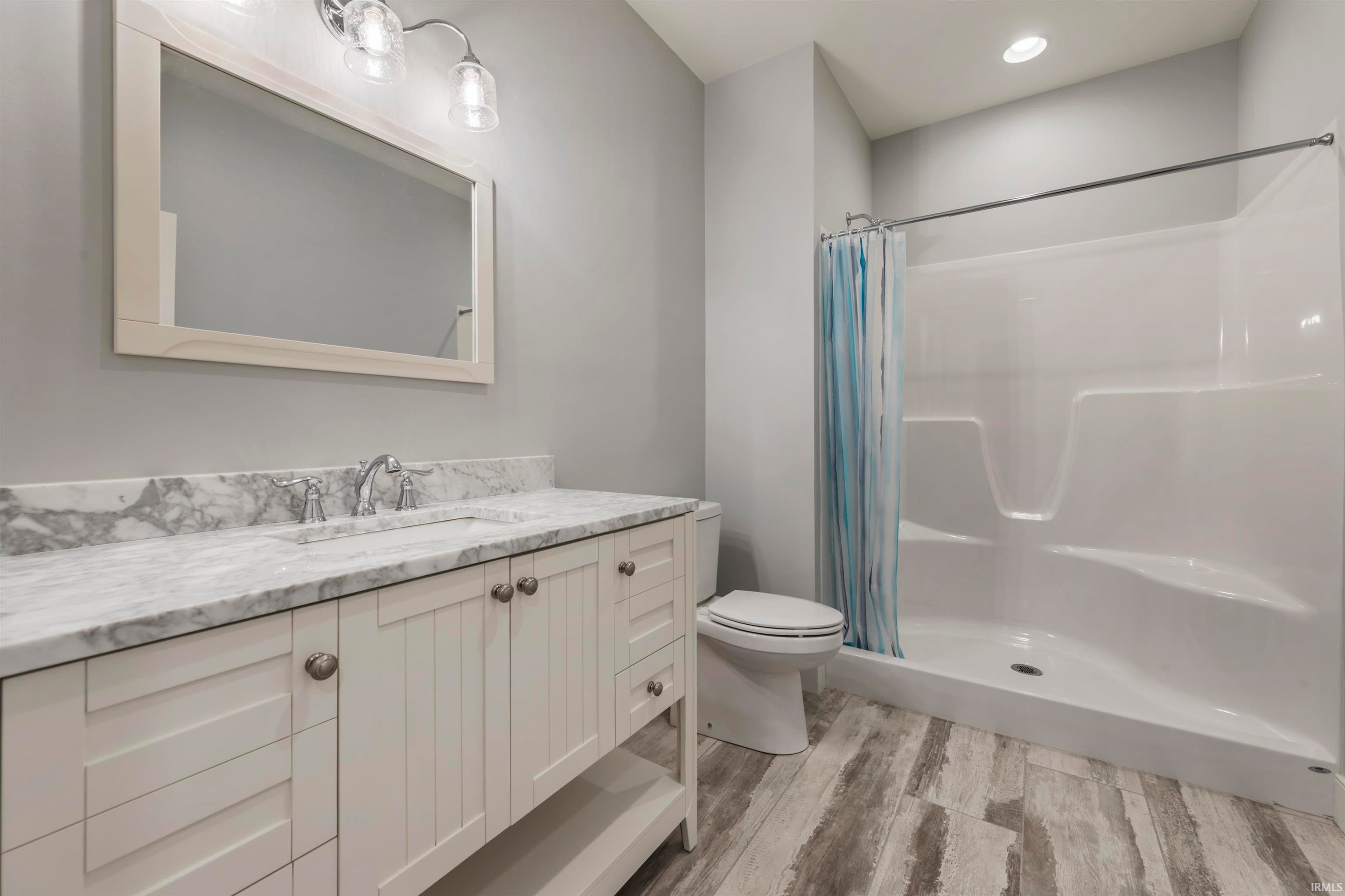 Elberfeld, Indiana, 47613, United States, ,3 BathroomsBathrooms,Residential,Active,1798045