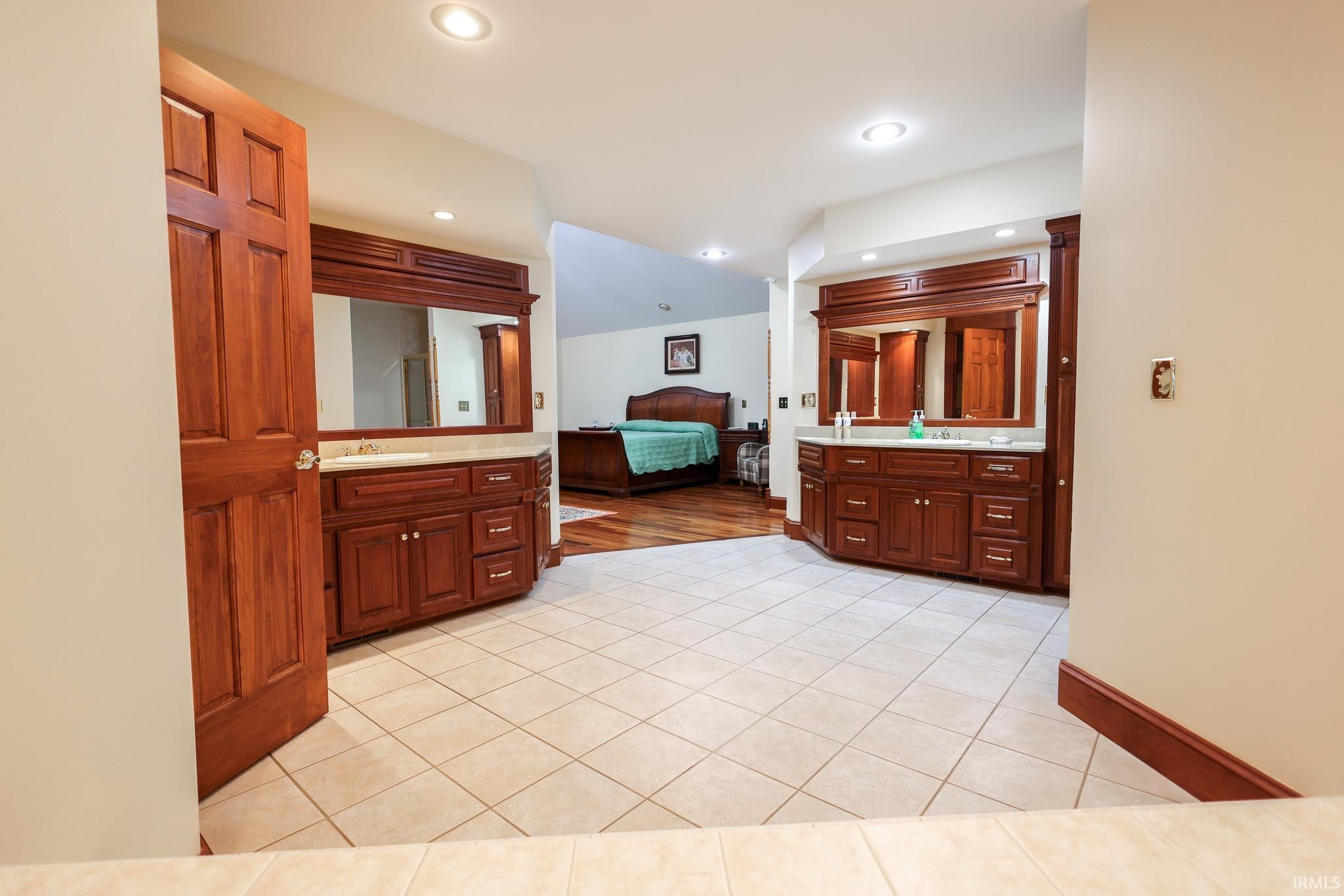 Bedford, Indiana, 47421, United States, 7 Bedrooms Bedrooms, ,8 BathroomsBathrooms,Residential,Active,1953719
