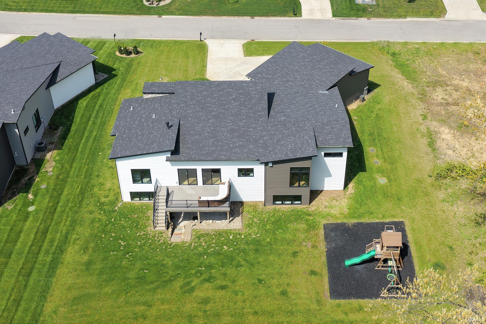 Granger, Indiana, 46530, United States, 4 Bedrooms Bedrooms, ,4 BathroomsBathrooms,Residential,Active,2045381