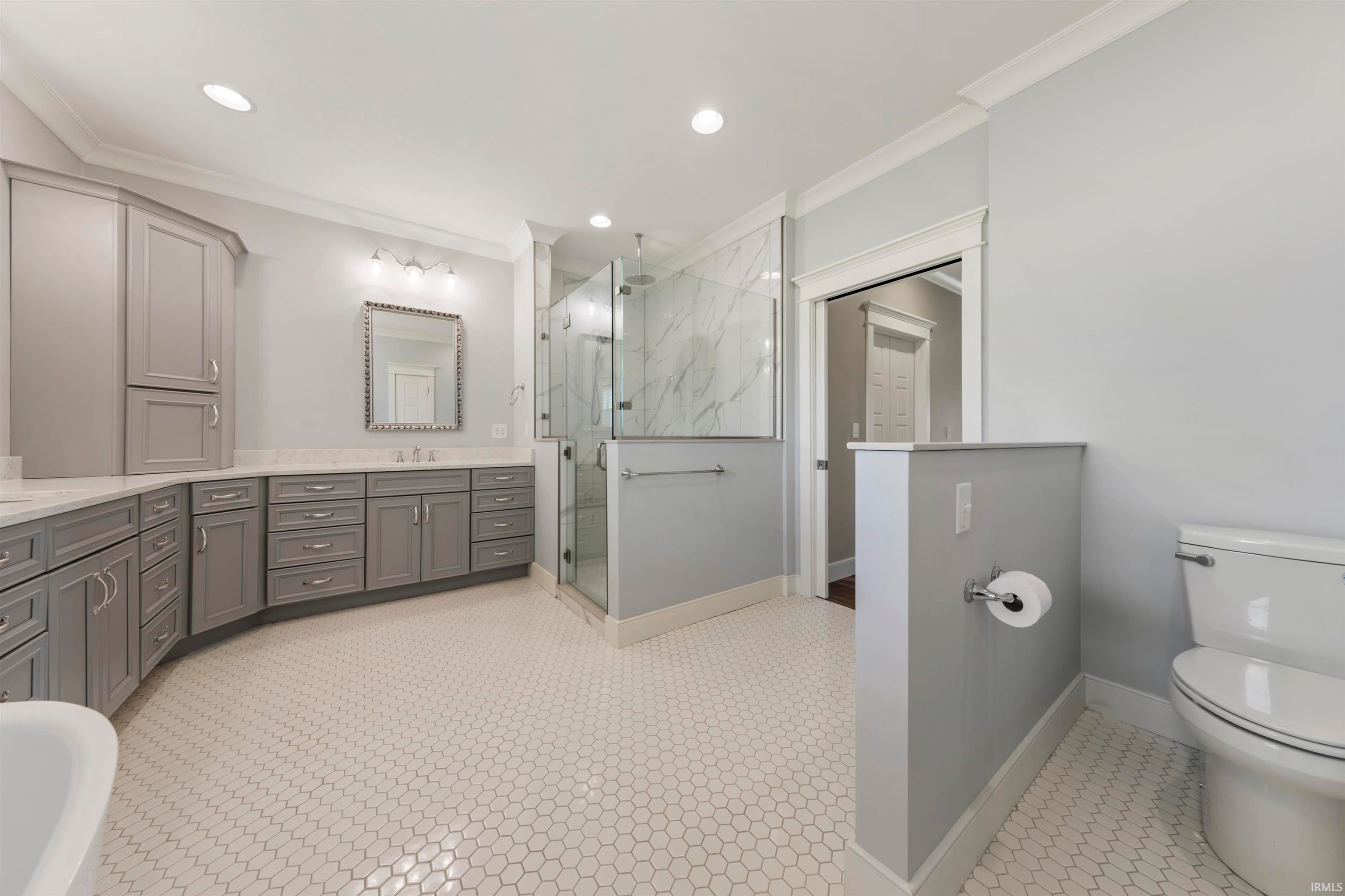 Elberfeld, Indiana, 47613, United States, ,3 BathroomsBathrooms,Residential,Active,1798045