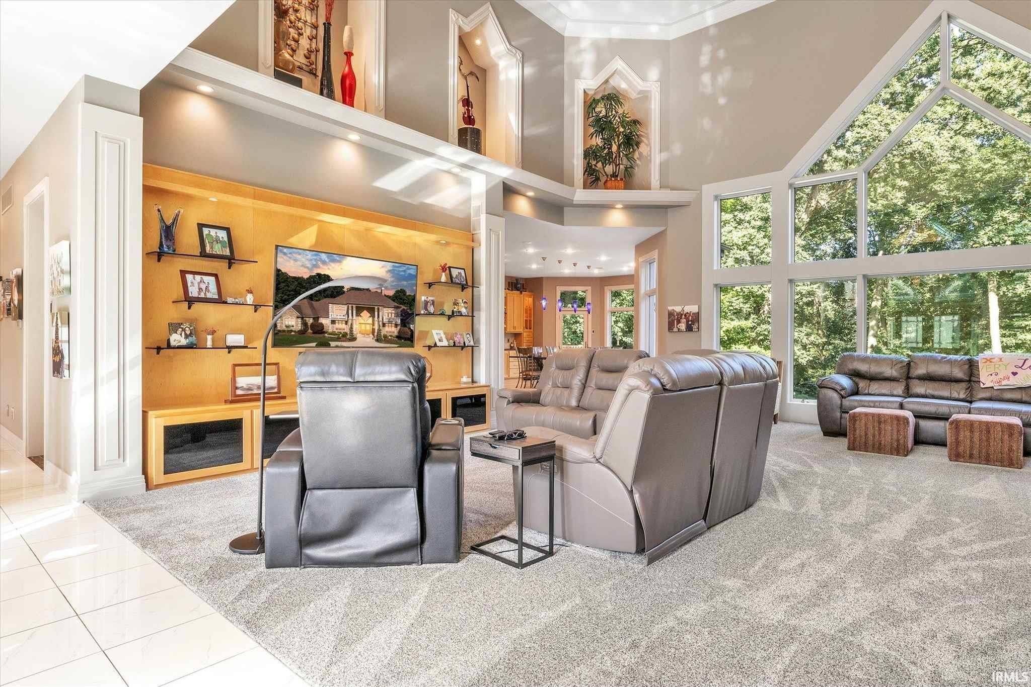 South Bend, Indiana, 46628, United States, 6 Bedrooms Bedrooms, ,8 BathroomsBathrooms,Residential,Active,1929928