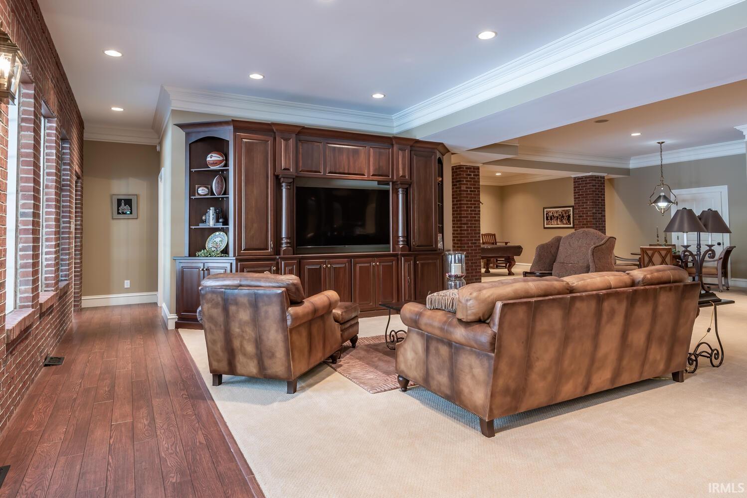 Bloomington, Indiana, 47401, United States, 5 Bedrooms Bedrooms, ,6 BathroomsBathrooms,Residential,Active,1787146