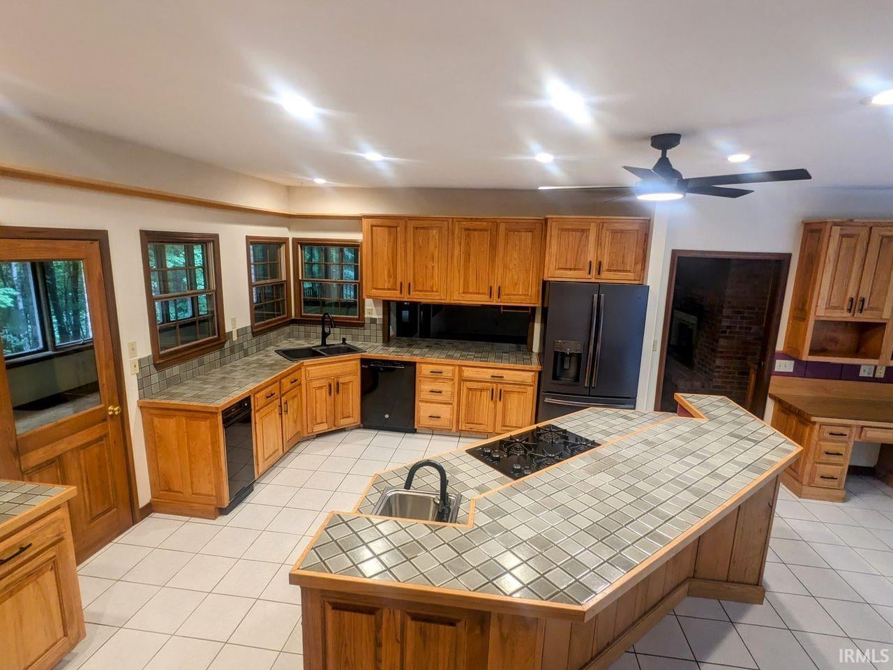 Bloomington, Indiana, 47408, United States, 7 Bedrooms Bedrooms, ,7 BathroomsBathrooms,Residential,Active,1914787