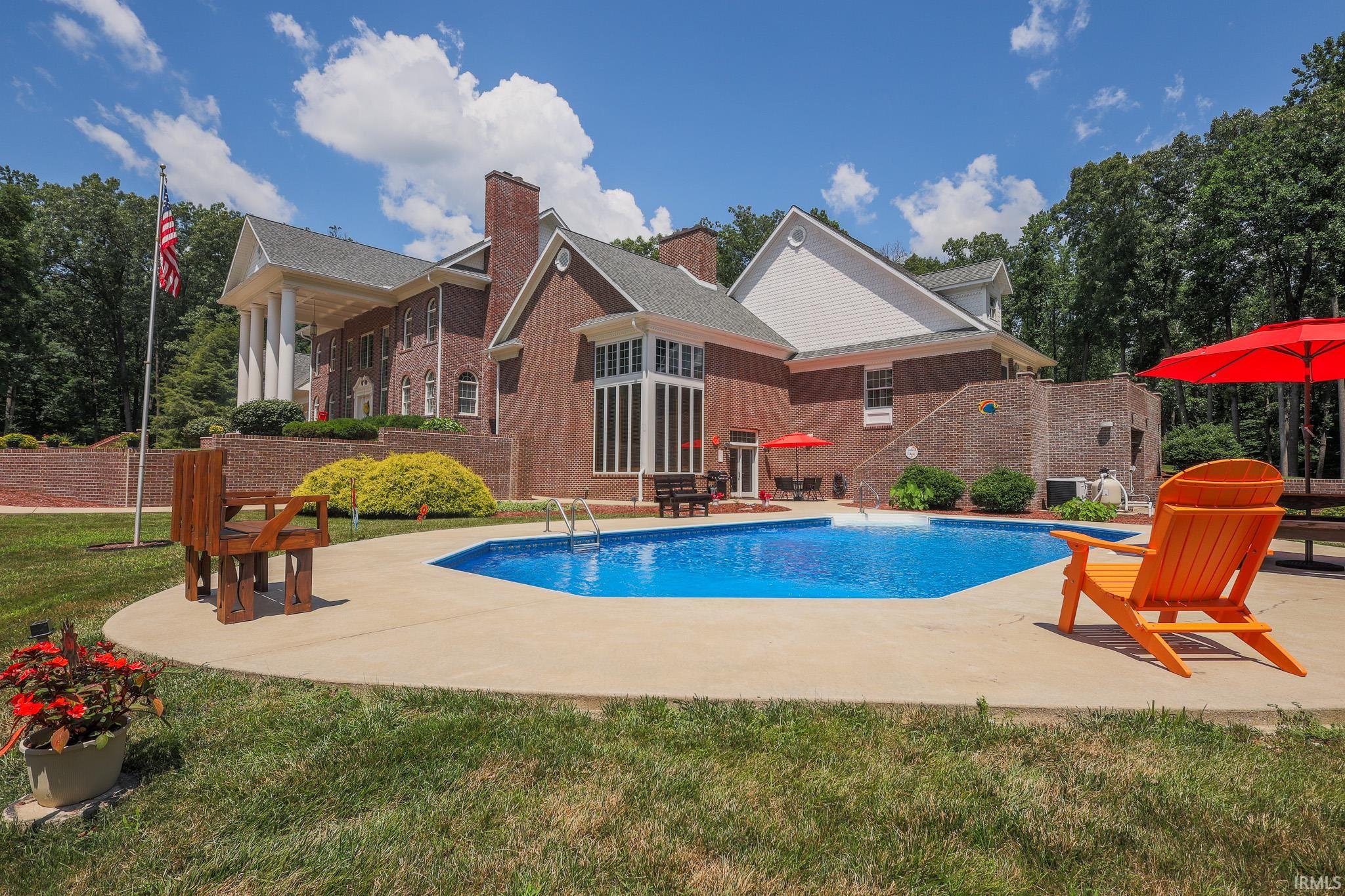 Bedford, Indiana, 47421, United States, 7 Bedrooms Bedrooms, ,8 BathroomsBathrooms,Residential,Active,1953719