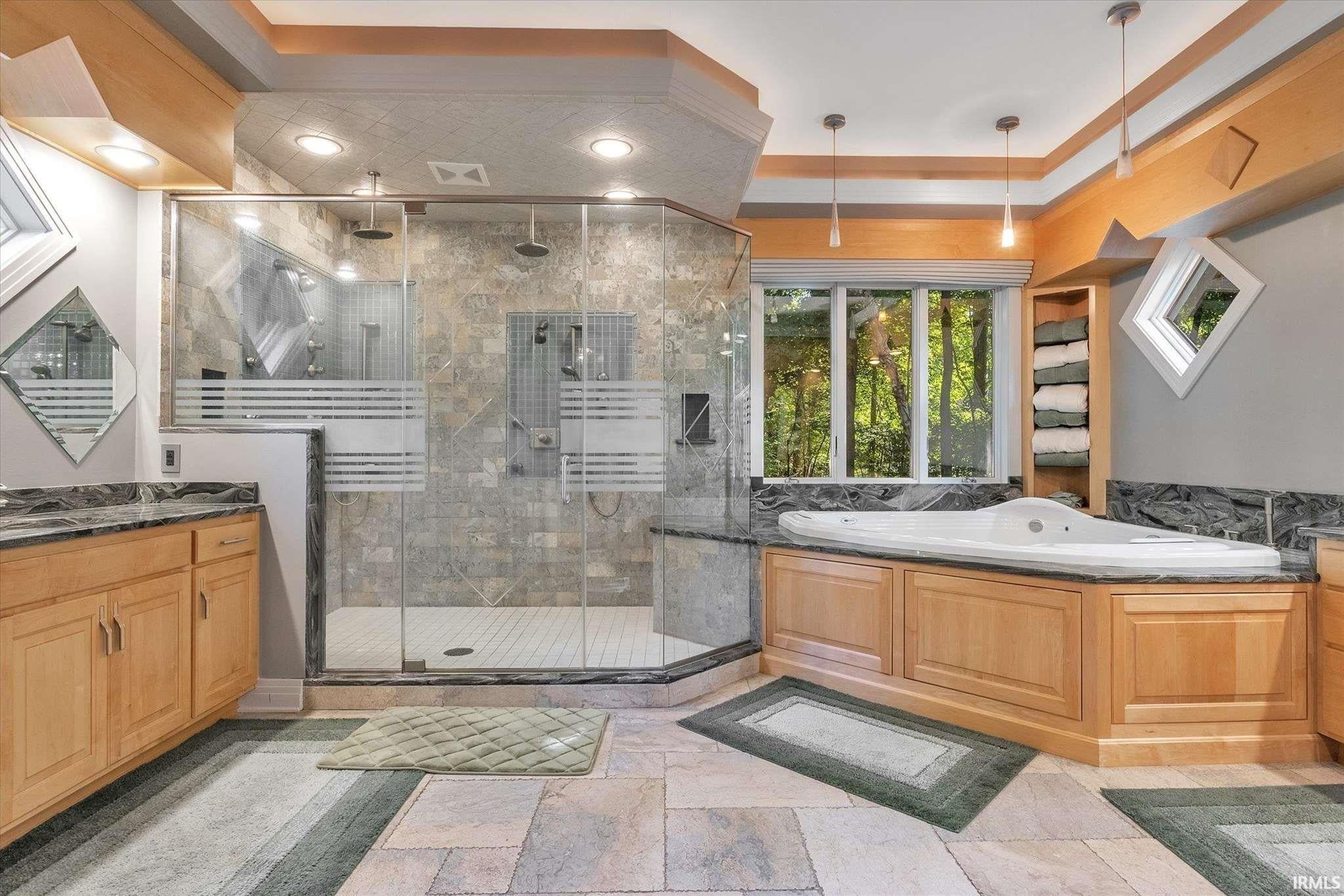 South Bend, Indiana, 46628, United States, 6 Bedrooms Bedrooms, ,8 BathroomsBathrooms,Residential,Active,1929928