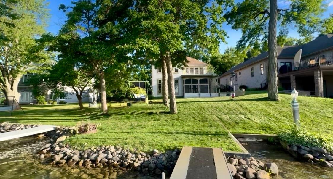 Angola, Indiana, 46703, United States, 5 Bedrooms Bedrooms, ,5 BathroomsBathrooms,Residential,Active,2018463