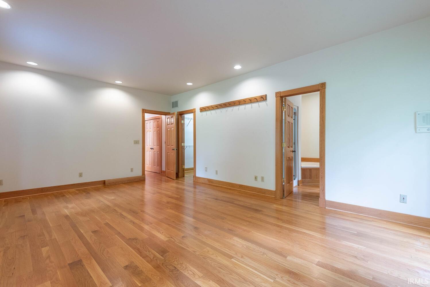 Bloomington, Indiana, 47401, United States, 5 Bedrooms Bedrooms, ,6 BathroomsBathrooms,Residential,Active,1821943