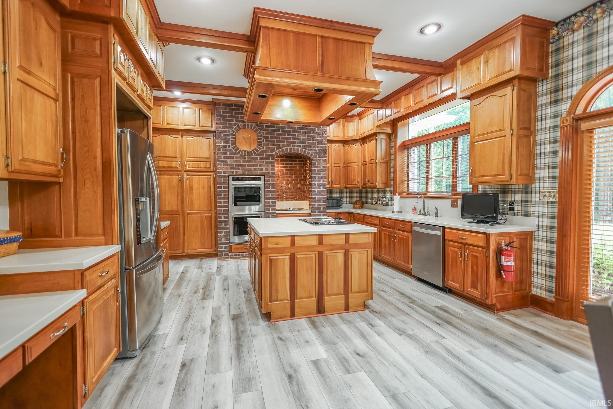 Bedford, Indiana, 47421, United States, 7 Bedrooms Bedrooms, ,8 BathroomsBathrooms,Residential,Active,1953719
