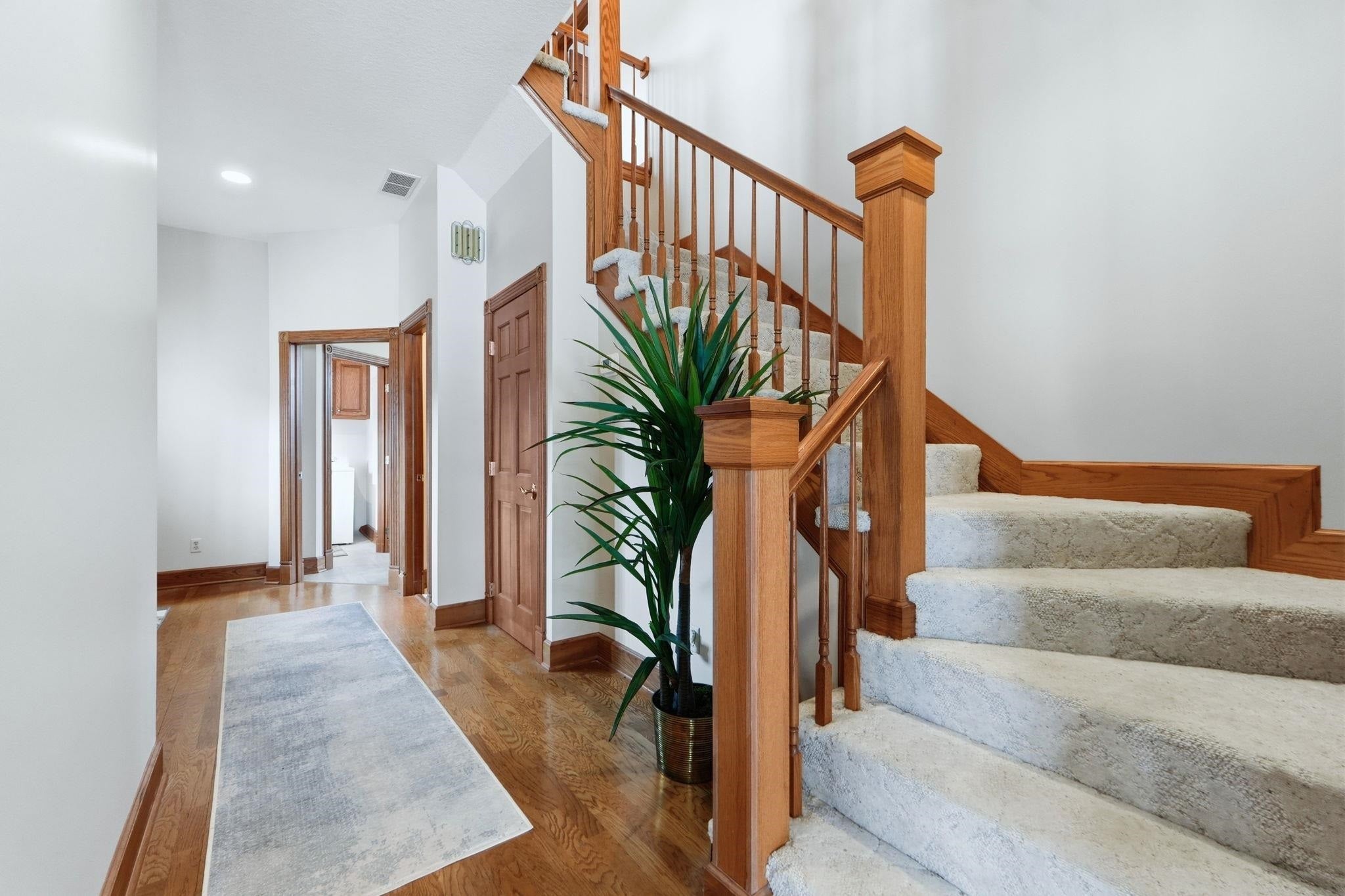 Angola, Indiana, 46703, United States, 5 Bedrooms Bedrooms, ,5 BathroomsBathrooms,Residential,Active,2018463