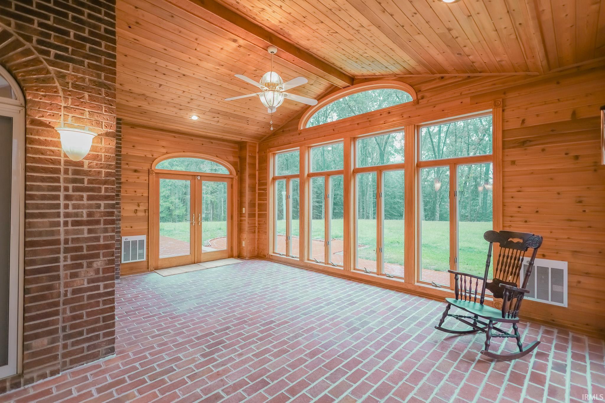 Bedford, Indiana, 47421, United States, 7 Bedrooms Bedrooms, ,8 BathroomsBathrooms,Residential,Active,1953719