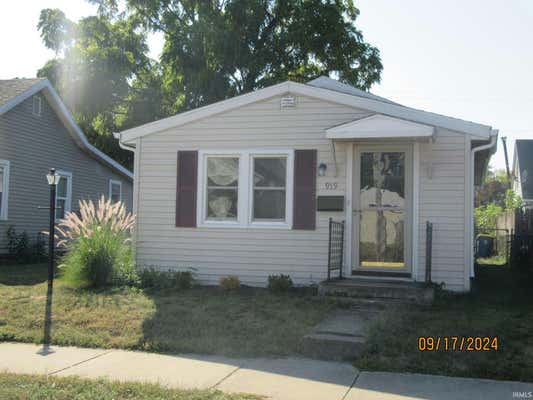 919 MERIDIAN ST, MISHAWAKA, IN 46544, photo 2 of 28