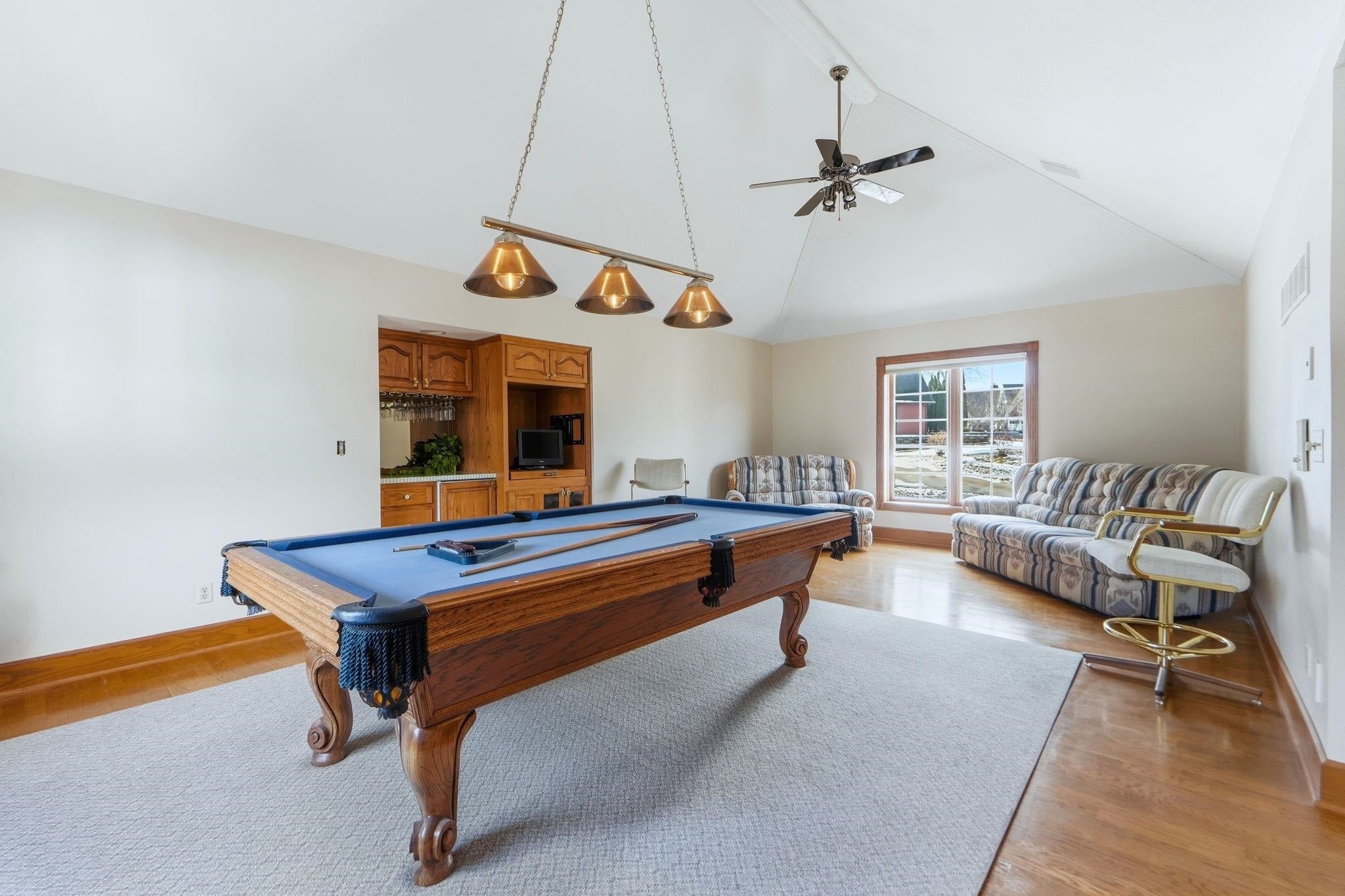 Angola, Indiana, 46703, United States, 5 Bedrooms Bedrooms, ,5 BathroomsBathrooms,Residential,Active,2018463