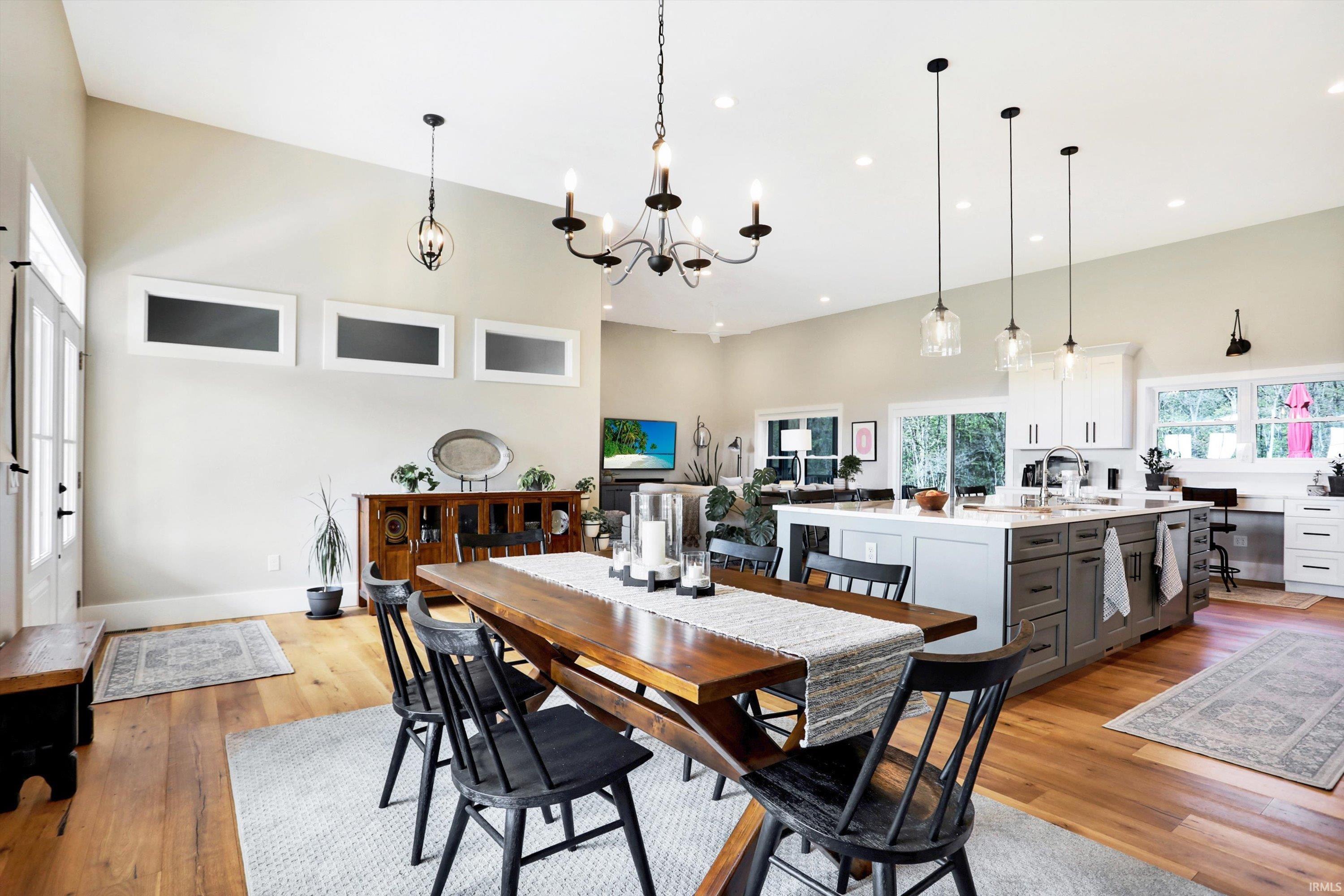 Bloomington, Indiana, 47404, United States, 3 Bedrooms Bedrooms, ,3 BathroomsBathrooms,Residential,Active,2010182