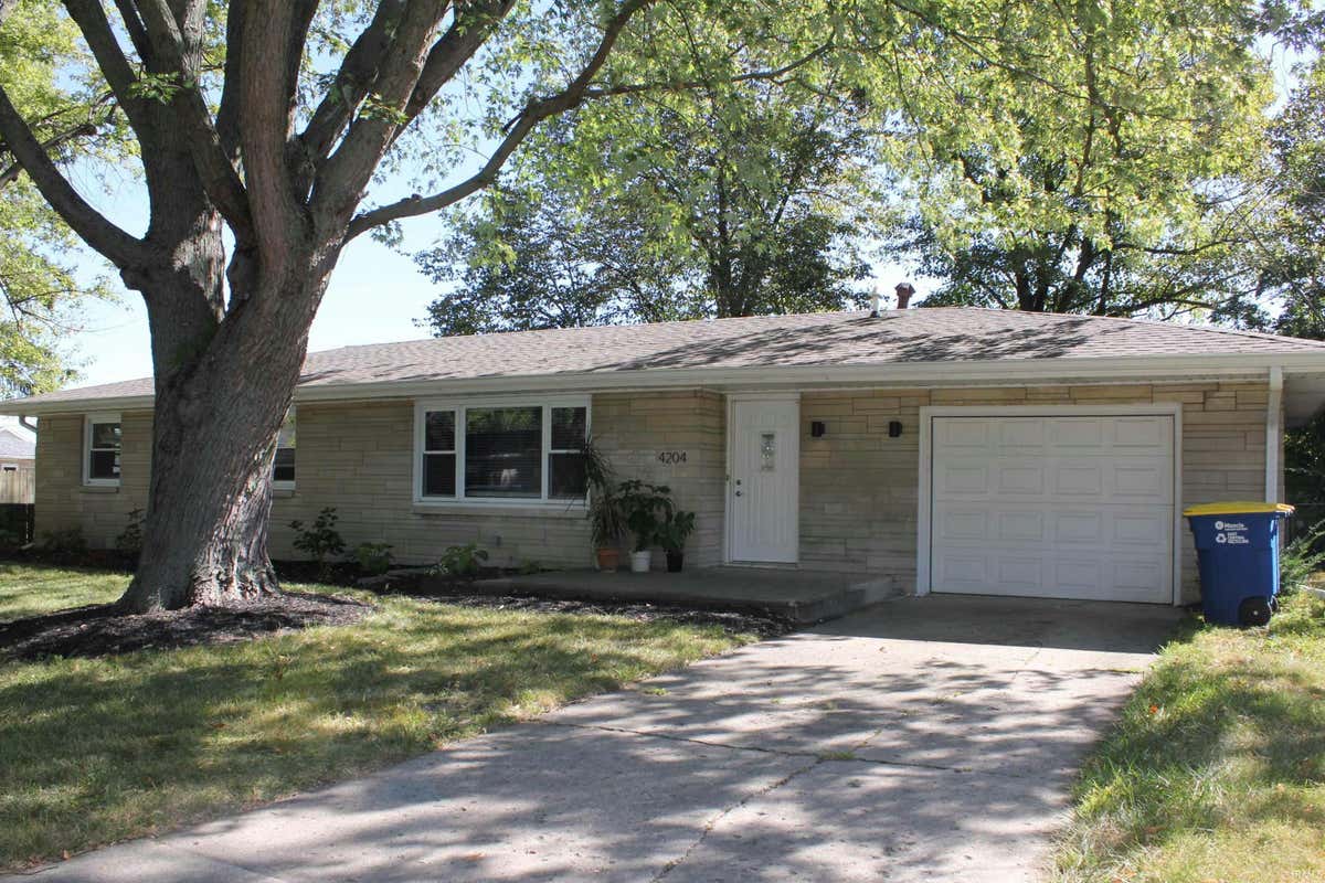 4204 N NEW YORK AVE, MUNCIE, IN 47304, photo 1 of 24