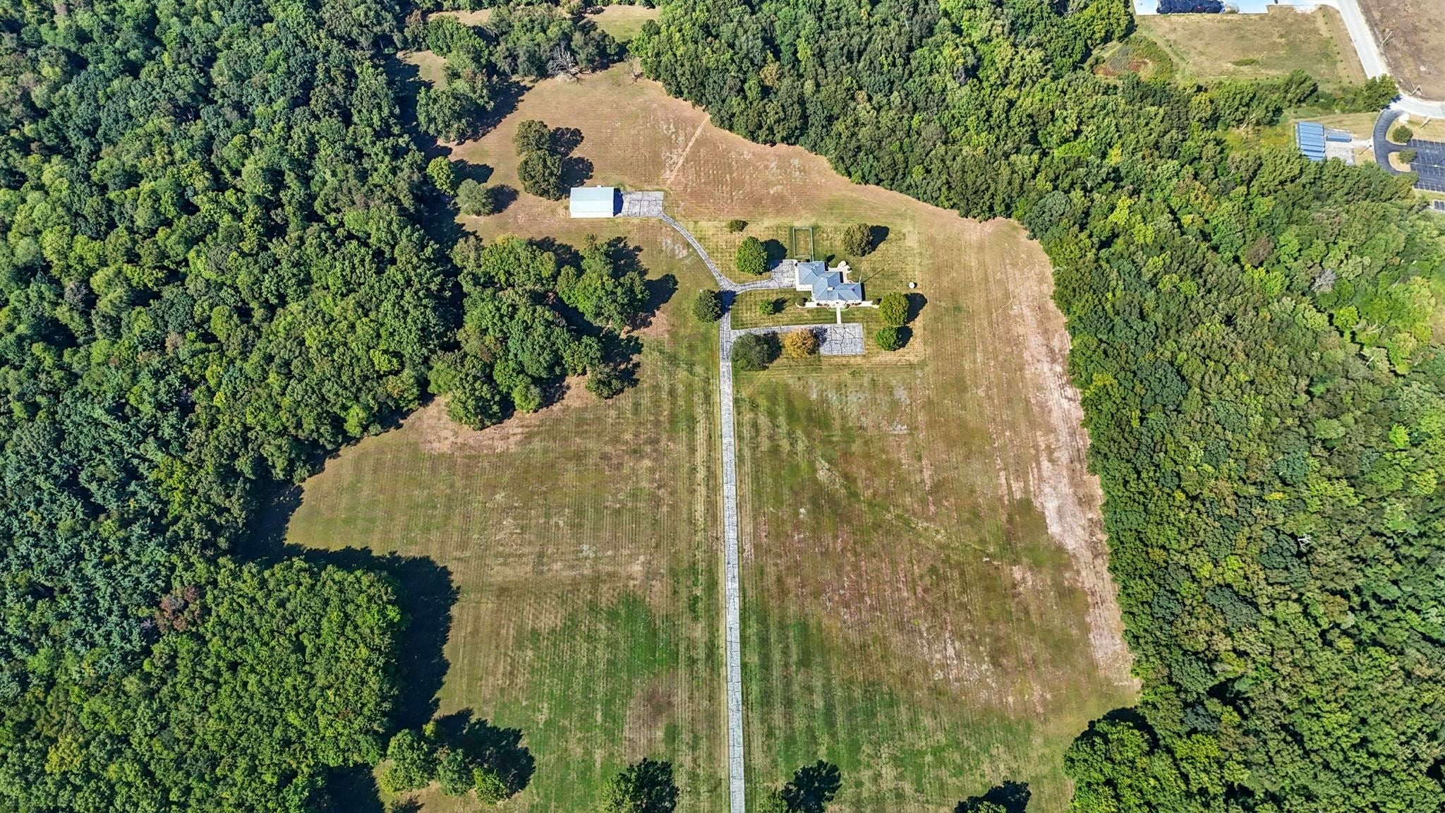 Angola, Indiana, 46703, United States, 4 Bedrooms Bedrooms, ,5 BathroomsBathrooms,Residential,Active,1934788
