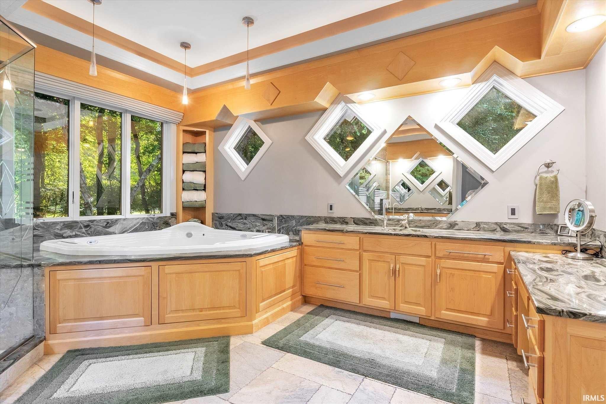 South Bend, Indiana, 46628, United States, 6 Bedrooms Bedrooms, ,8 BathroomsBathrooms,Residential,Active,1929928