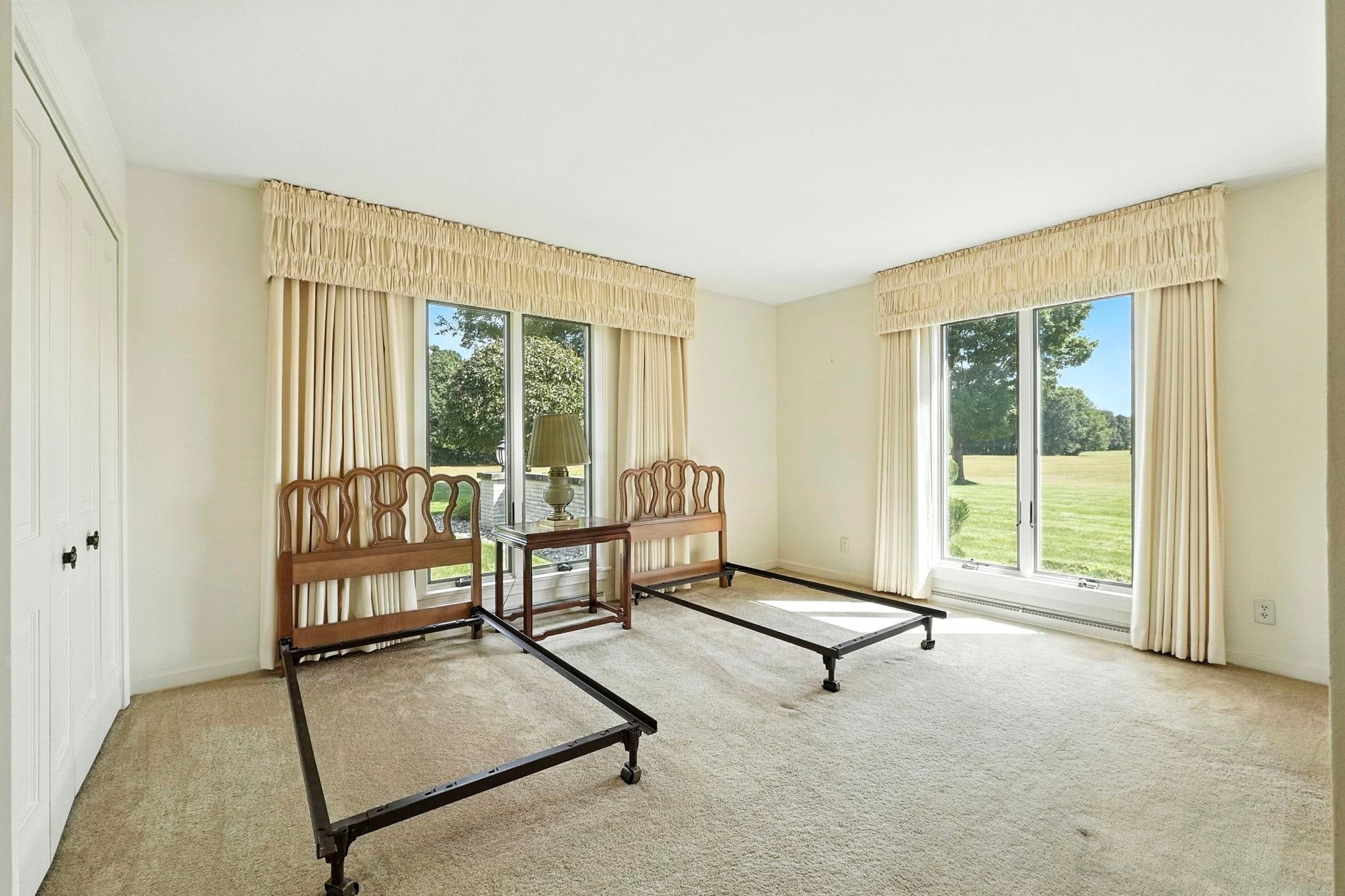 Angola, Indiana, 46703, United States, 4 Bedrooms Bedrooms, ,5 BathroomsBathrooms,Residential,Active,1934788