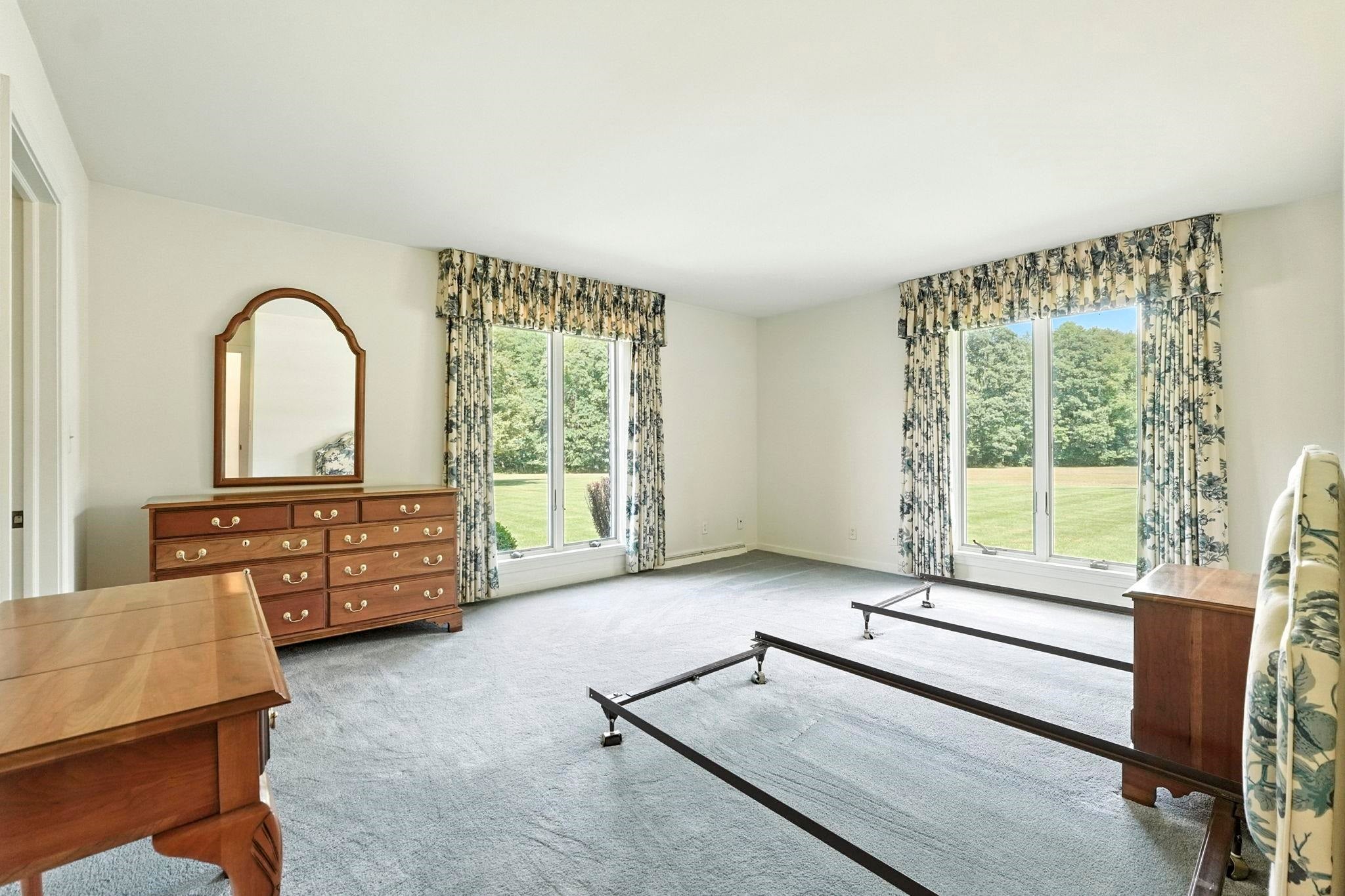 Angola, Indiana, 46703, United States, 4 Bedrooms Bedrooms, ,5 BathroomsBathrooms,Residential,Active,1934788