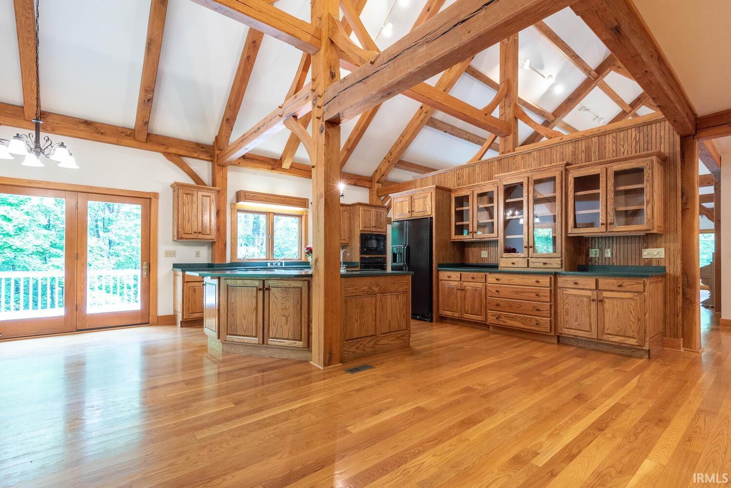 Bloomington, Indiana, 47401, United States, 5 Bedrooms Bedrooms, ,6 BathroomsBathrooms,Residential,Active,1821943