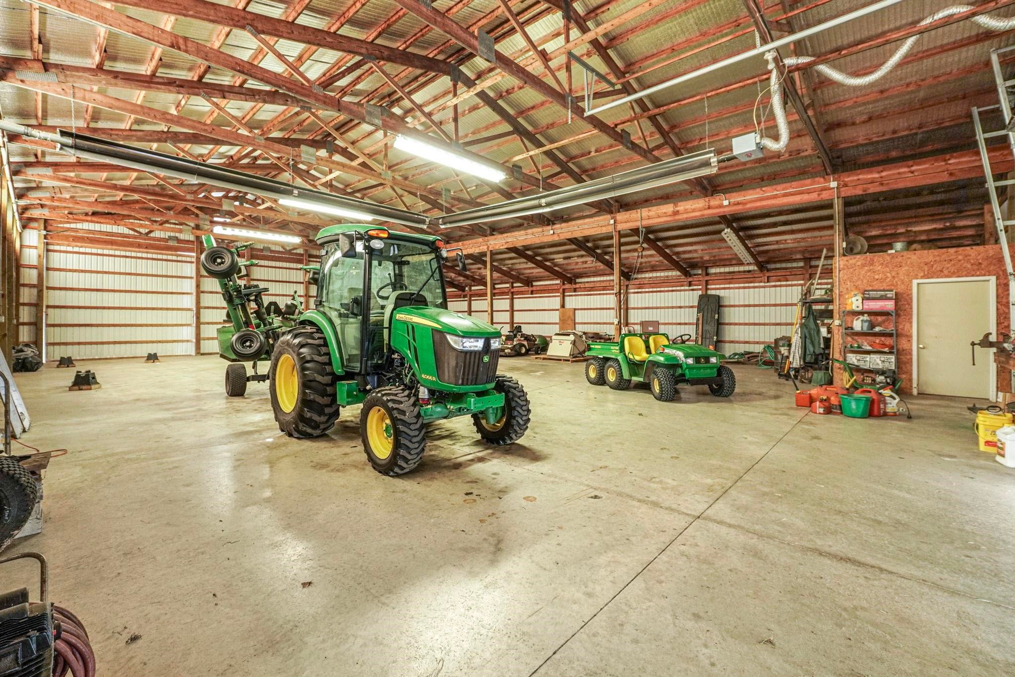 Angola, Indiana, 46703, United States, 4 Bedrooms Bedrooms, ,5 BathroomsBathrooms,Residential,Active,1934788