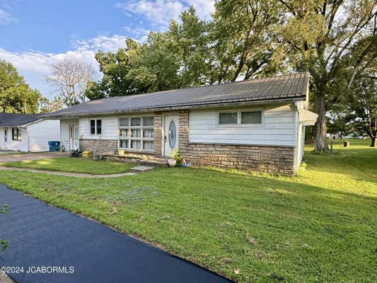 452 W COOPER ST, TIPTON, MO 65081 - Image 1