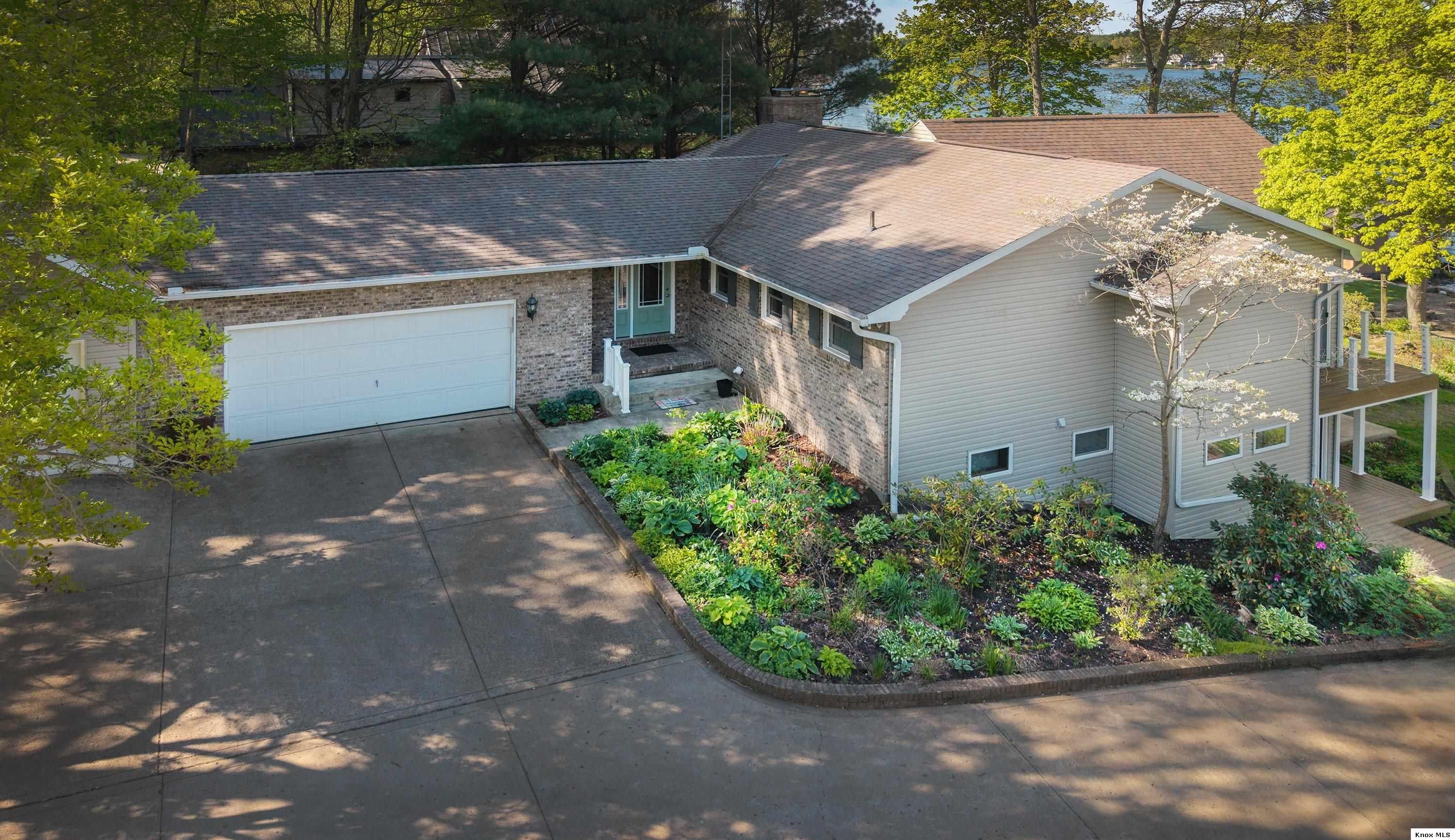 Howard, Ohio, 43028, United States, 5 Bedrooms Bedrooms, ,3 BathroomsBathrooms,Residential,Active,2044148