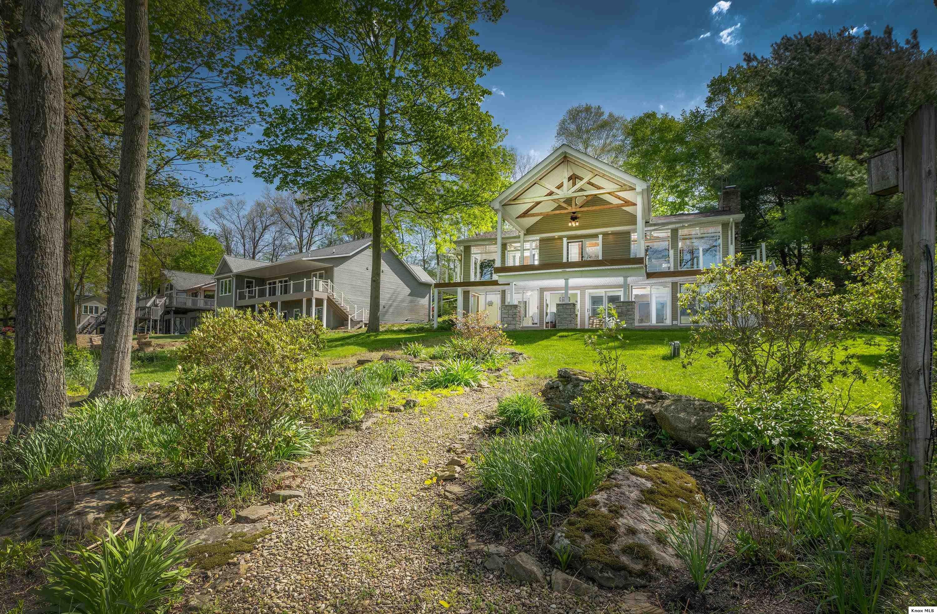 Howard, Ohio, 43028, United States, 5 Bedrooms Bedrooms, ,3 BathroomsBathrooms,Residential,Active,2044148