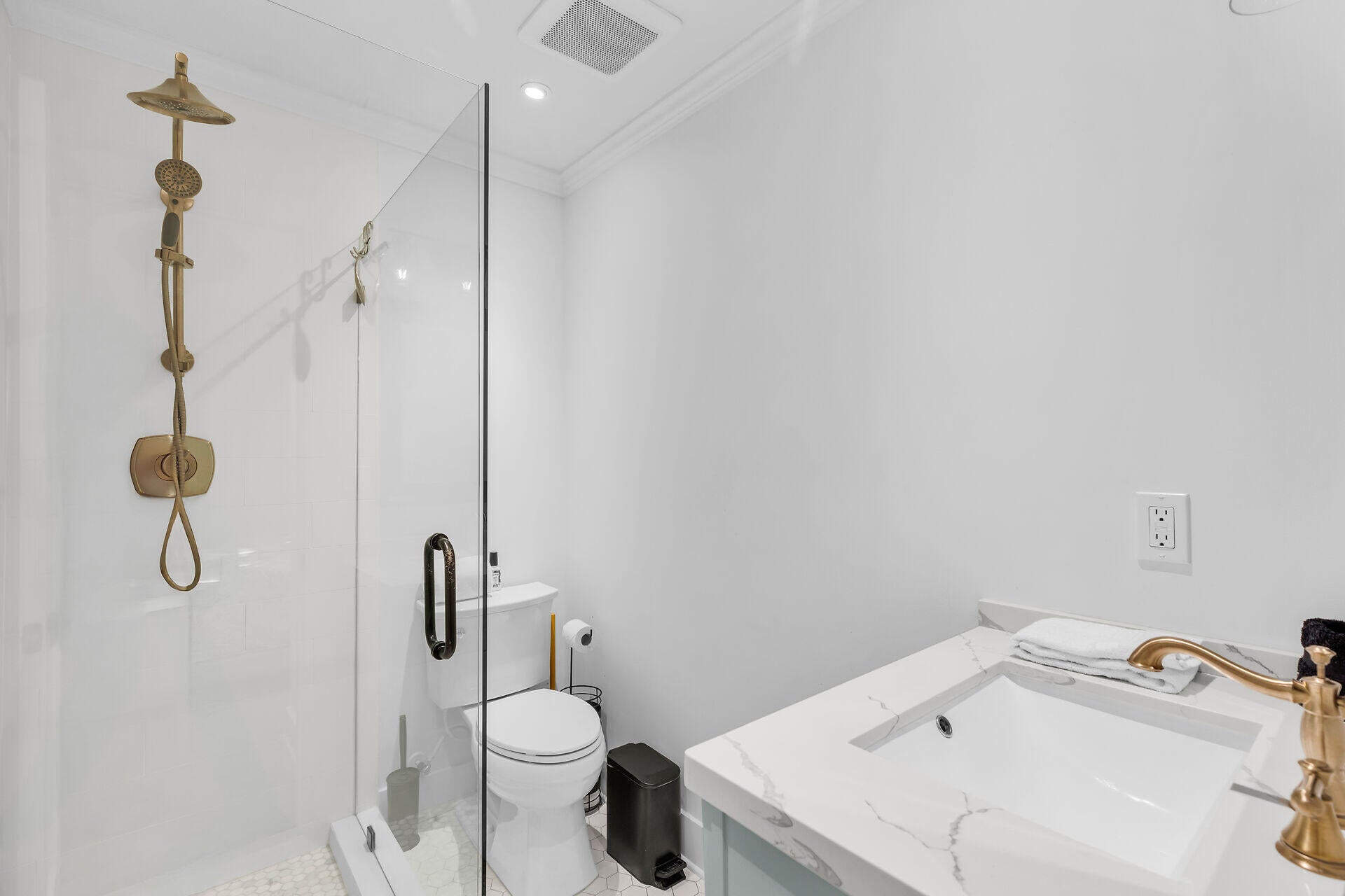 Key Haven, Florida, 33040, United States, 4 Bedrooms Bedrooms, ,3 BathroomsBathrooms,Residential,Active,1905363