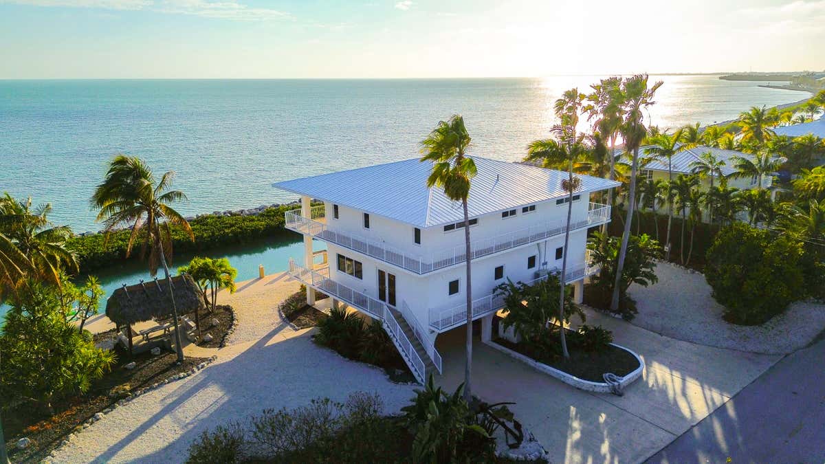 228 W SEAVIEW Cir