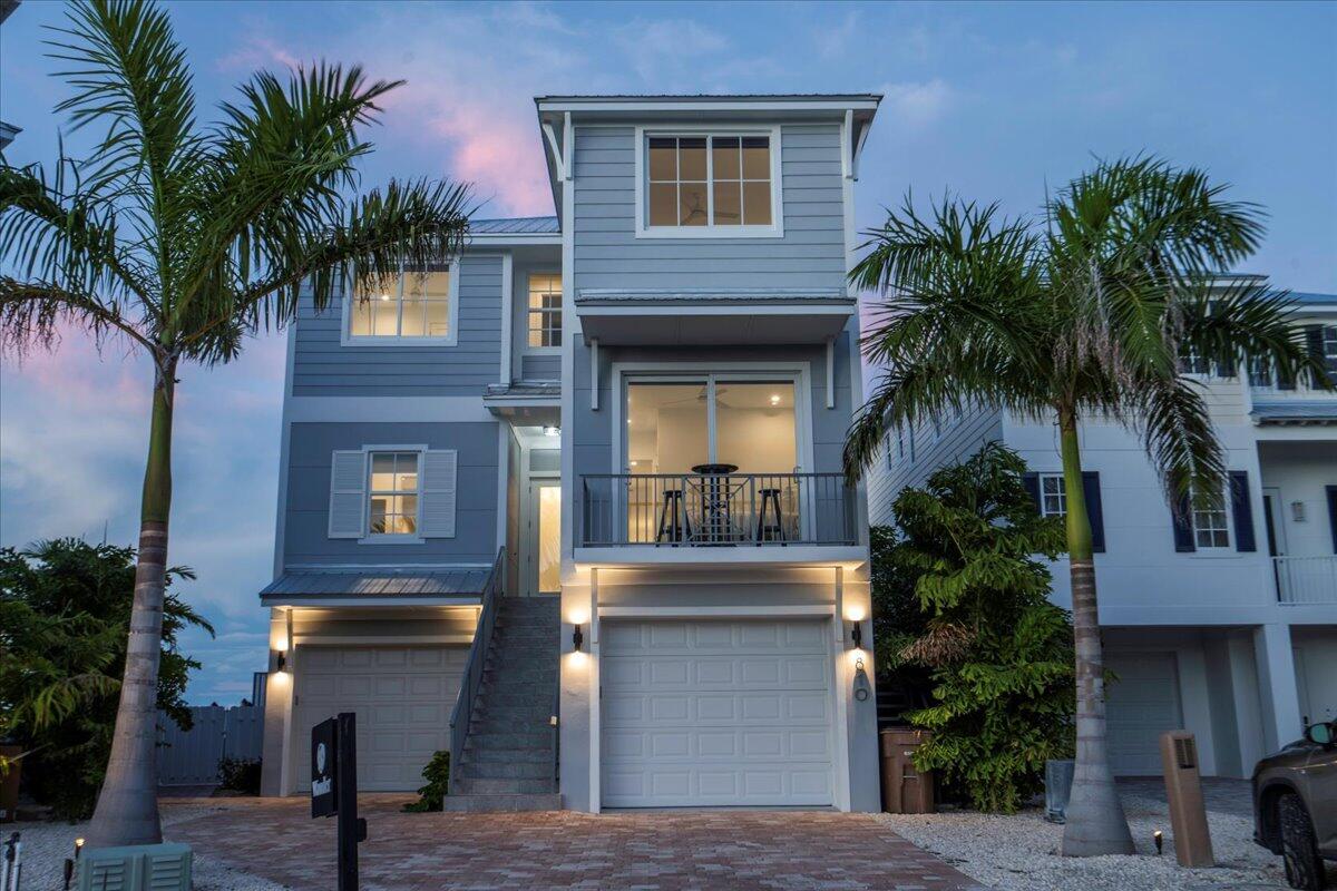 Marathon, Florida, 33050, United States, 5 Bedrooms Bedrooms, ,5 BathroomsBathrooms,Residential,Active,1998589