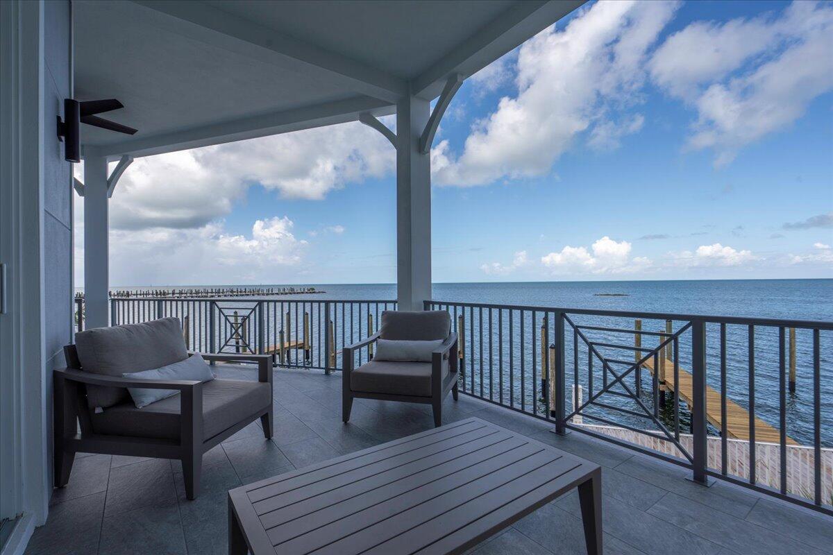 Marathon, Florida, 33050, United States, 5 Bedrooms Bedrooms, ,5 BathroomsBathrooms,Residential,Active,1998589