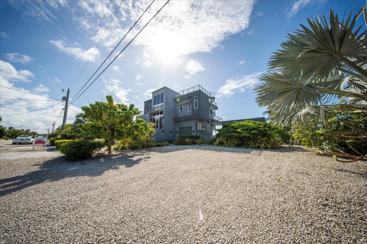 Marathon, Florida, 33050, United States, 3 Bedrooms Bedrooms, ,3 BathroomsBathrooms,Residential,Active,1998583