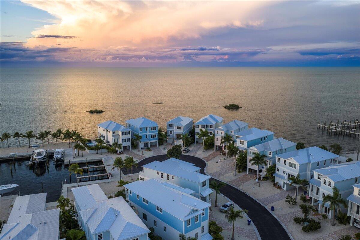 Marathon, Florida, 33050, United States, 5 Bedrooms Bedrooms, ,5 BathroomsBathrooms,Residential,Active,1998589