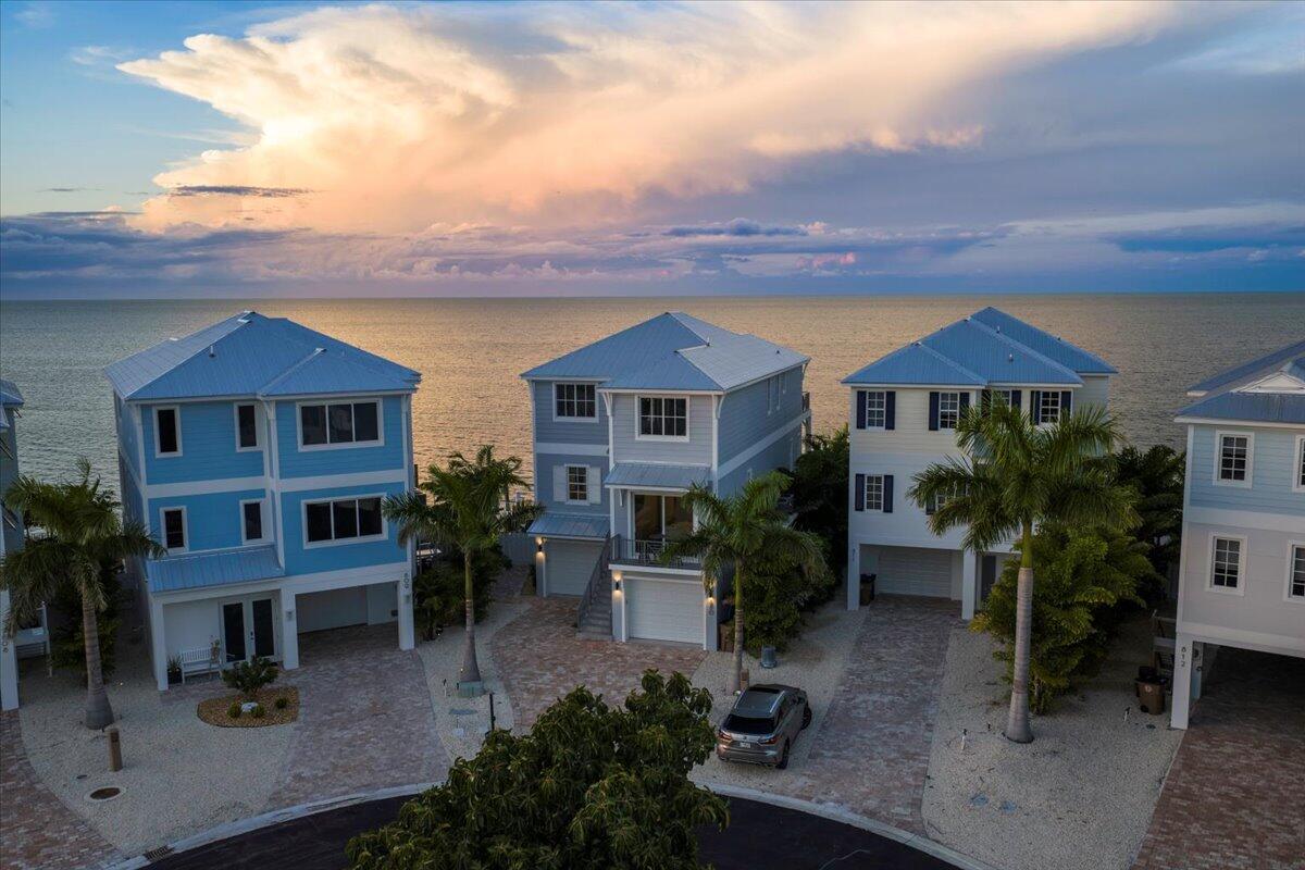 Marathon, Florida, 33050, United States, 5 Bedrooms Bedrooms, ,5 BathroomsBathrooms,Residential,Active,1998589