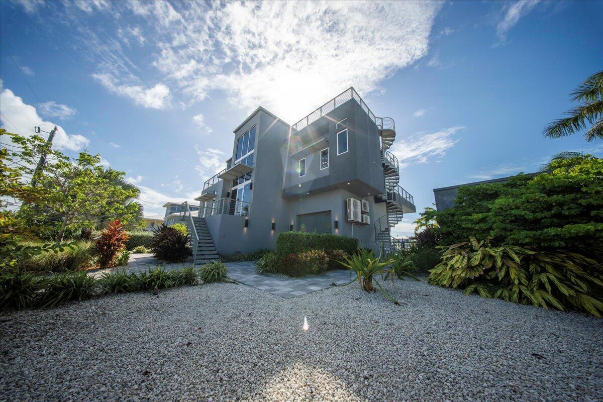 Marathon, Florida, 33050, United States, 3 Bedrooms Bedrooms, ,3 BathroomsBathrooms,Residential,Active,1998583