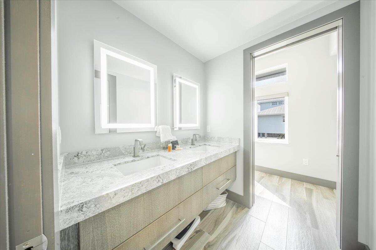 Marathon, Florida, 33050, United States, 3 Bedrooms Bedrooms, ,3 BathroomsBathrooms,Residential,Active,1998583