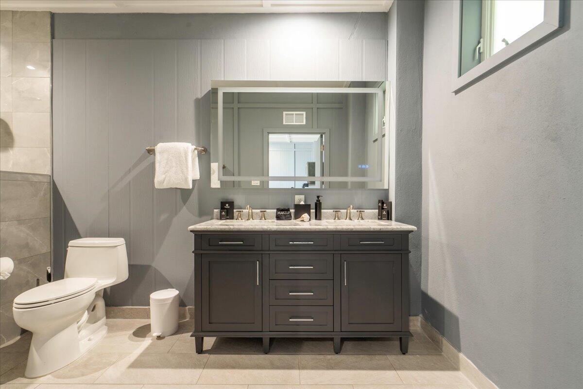 Marathon, Florida, 33050, United States, 5 Bedrooms Bedrooms, ,5 BathroomsBathrooms,Residential,Active,1998589