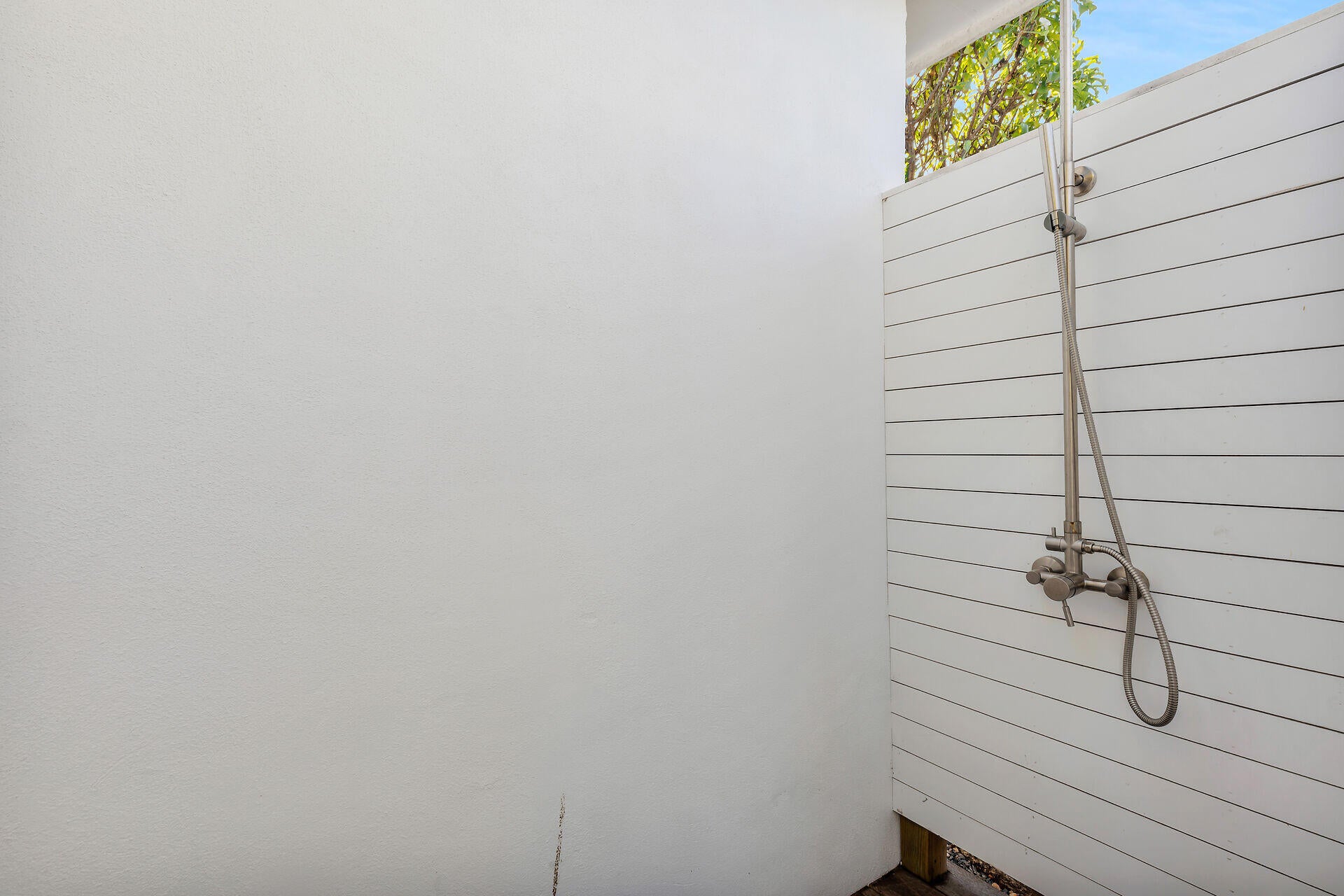 Key Haven, Florida, 33040, United States, 4 Bedrooms Bedrooms, ,3 BathroomsBathrooms,Residential,Active,1905363