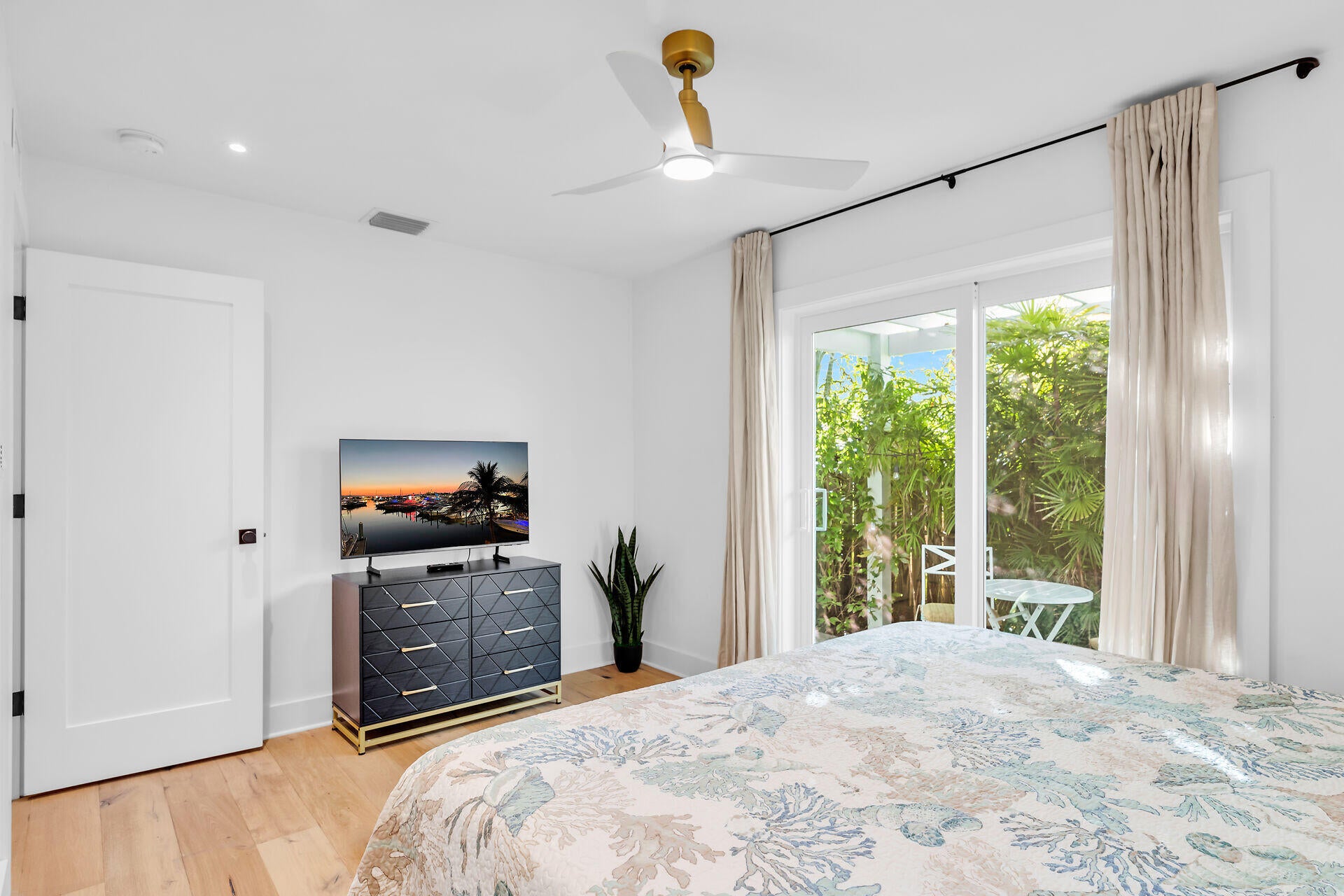 Key Haven, Florida, 33040, United States, 4 Bedrooms Bedrooms, ,3 BathroomsBathrooms,Residential,Active,1905363