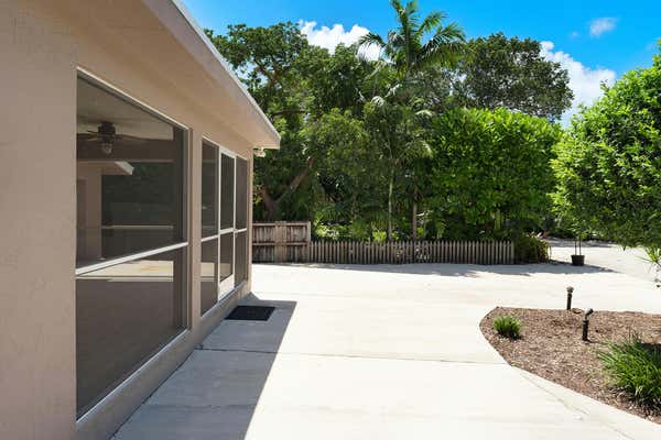 121 GUMBO LIMBO RD, ISLAMORADA, FL 33036, photo 4 of 60